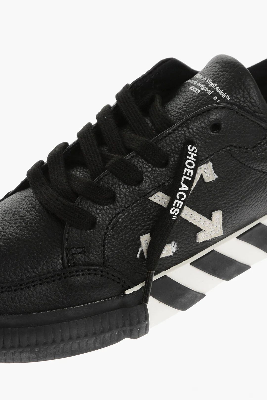 Off-White og1mm0426 Low-Top Hammered Leather Sneakers in Black Size US 5 / IT 35 - 4 Thumbnail