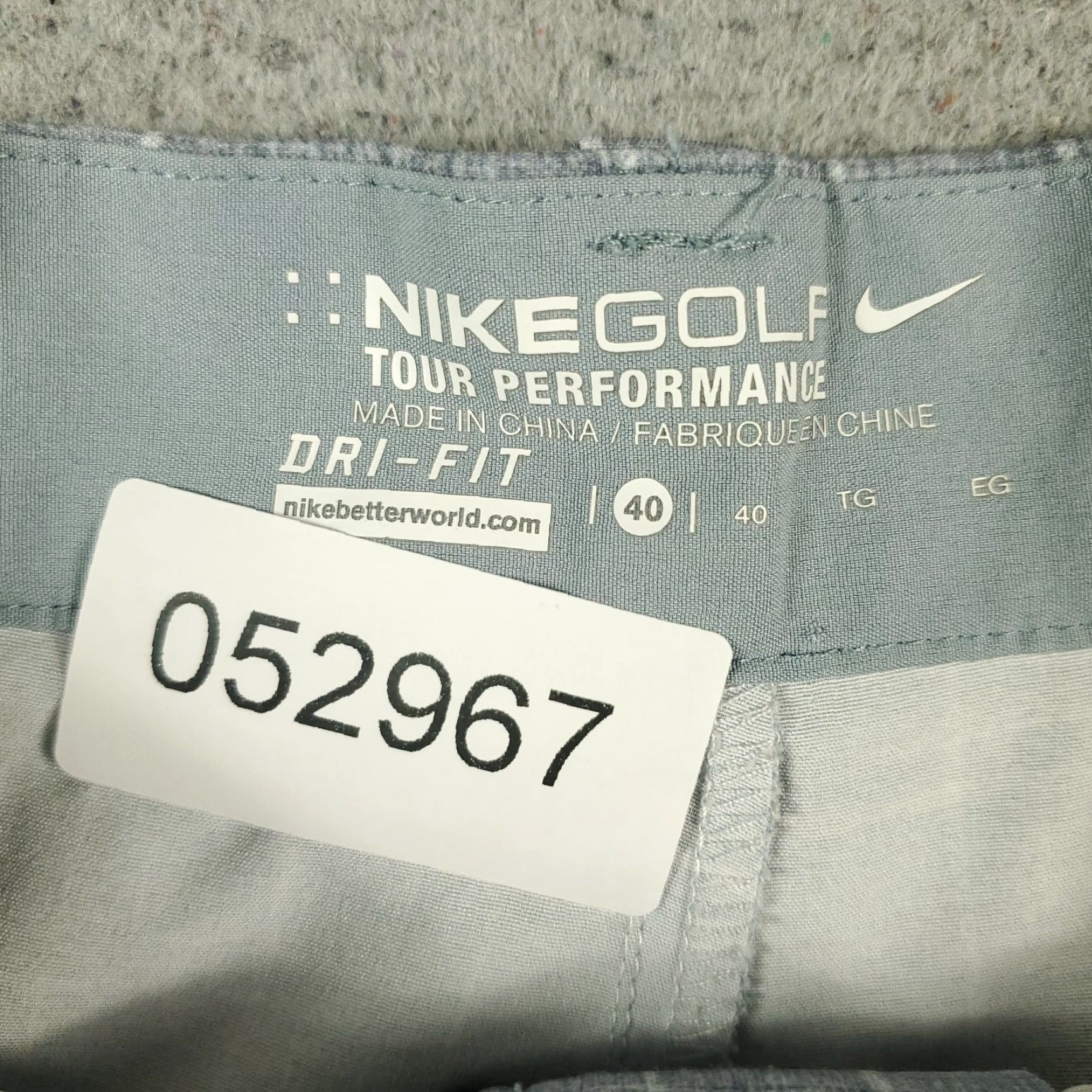 Nike Nike Shorts Mens Size 40 Gray Check Golf Dri Fit Casual Flat Front Chino Size US 40 / EU 56 - 8 Thumbnail