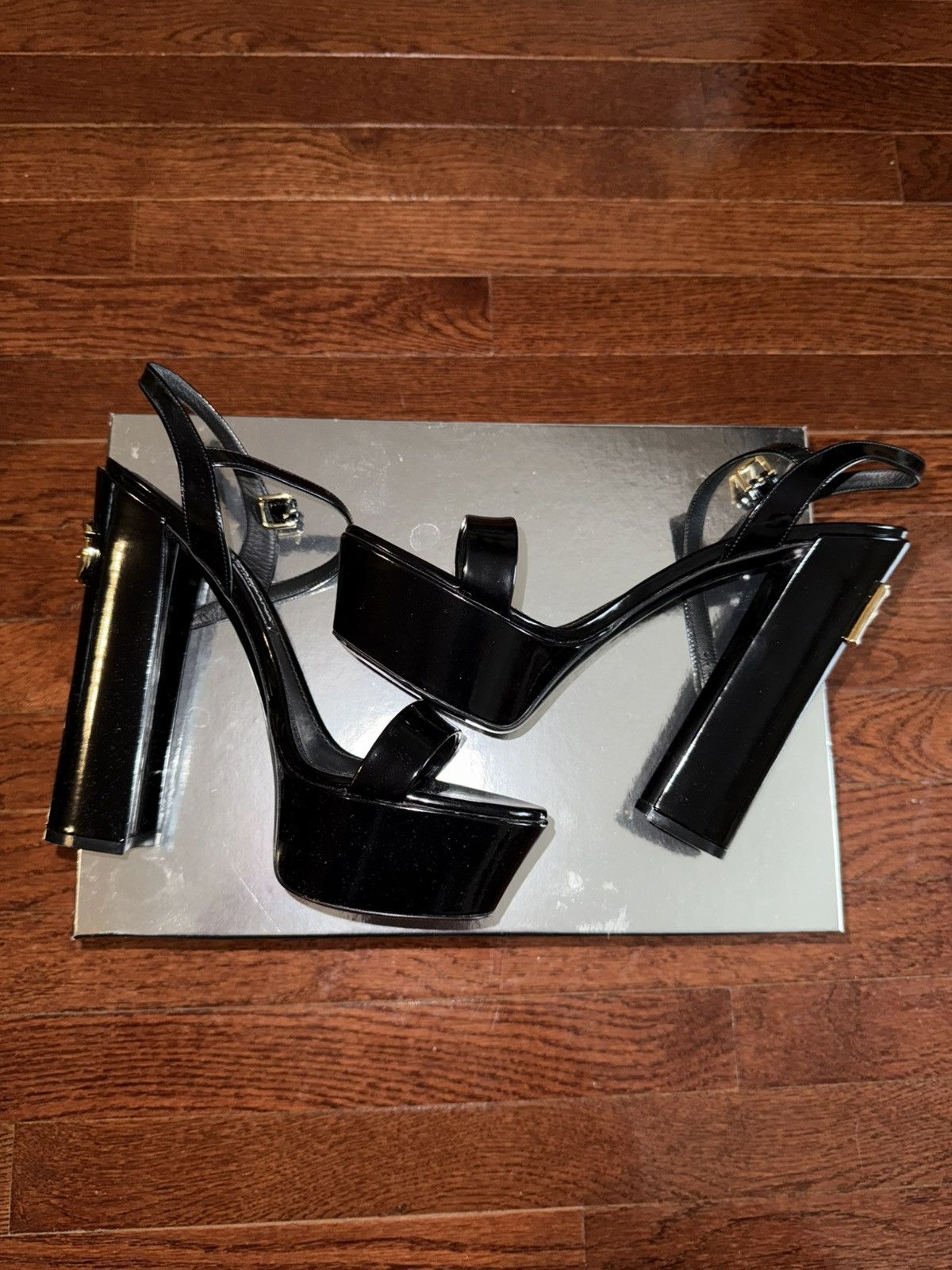 Dolce & Gabbana Keira Logo Size US 11 / IT 41 - 2 Thumbnail