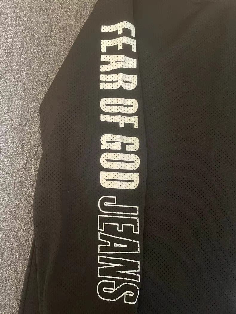 Fear of God Fear of God FOG Cutout Long Sleeve T-shirt Size US M / EU 48-50 / 2 - 5 Thumbnail