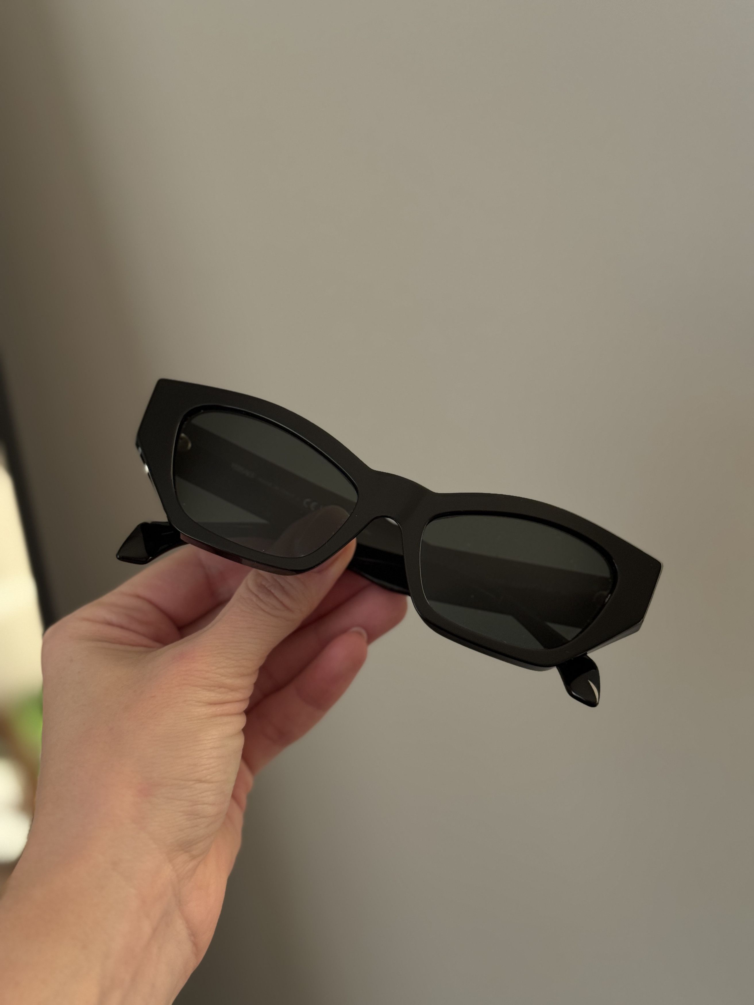 Versace Versace Women Sunglasses VE4488U GB1/87 NEW AUTHENTIC Size ONE SIZE - 8 Thumbnail