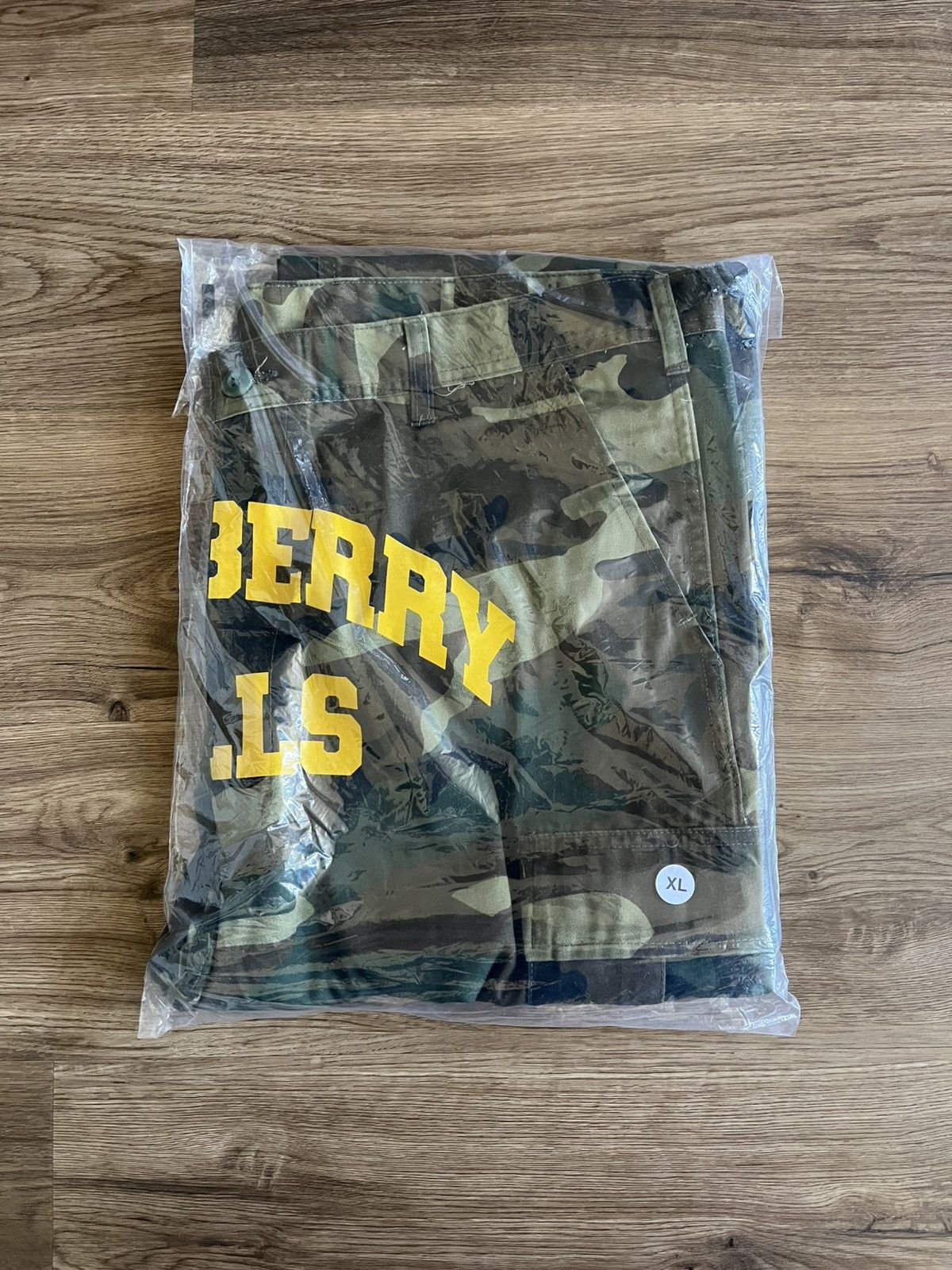 The GV Gallery The GV Gallery Raspberry Hills Camo Cargo Pants Size XL Size US 36 / EU 52 - 7 Thumbnail