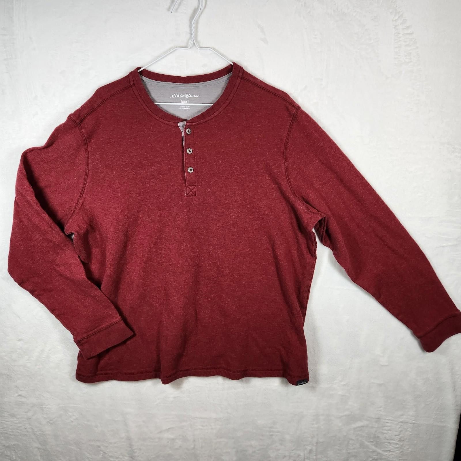 Eddie Bauer Eddie Bauer Maroon Long Sleeve Henley Size 2XL Size US XXL / EU 58 / 5 - 1 Thumbnail