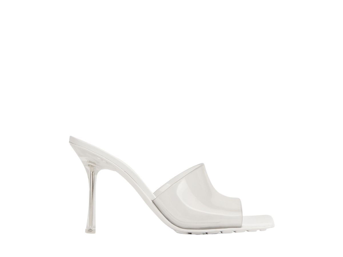 o1n1vont1024 Stretch Mules Sandals in Glass