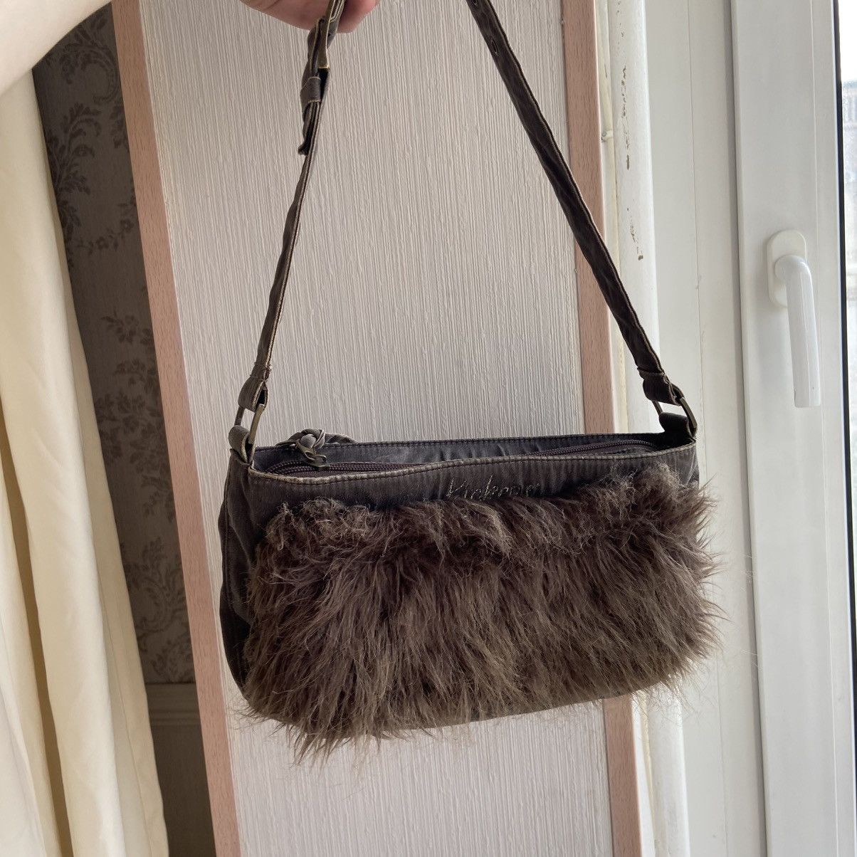 Hysteric Glamour 📌 Crazy Vintage Kickers Faux Fur Y2K Handle Bag Size ONE SIZE - 4 Thumbnail