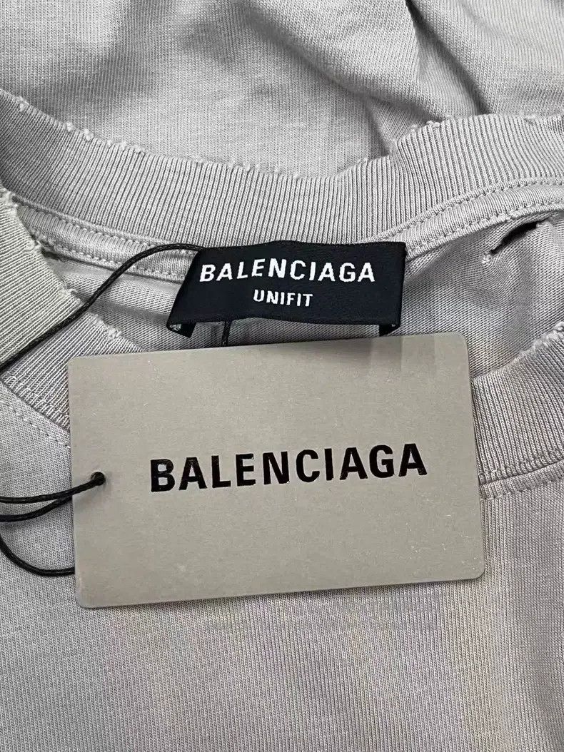 Balenciaga Balenciaga Solid color letter print ripped round neck shor Size US XXS / EU 40 - 5 Thumbnail