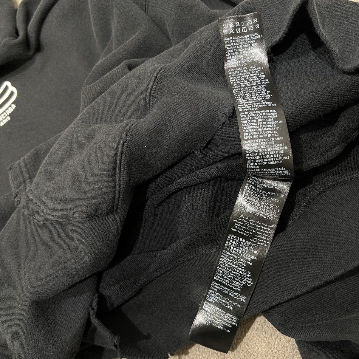 Balenciaga Balenciaga Oversized Distressed Hoodie Size US L / EU 52-54 / 3 - 6 Thumbnail