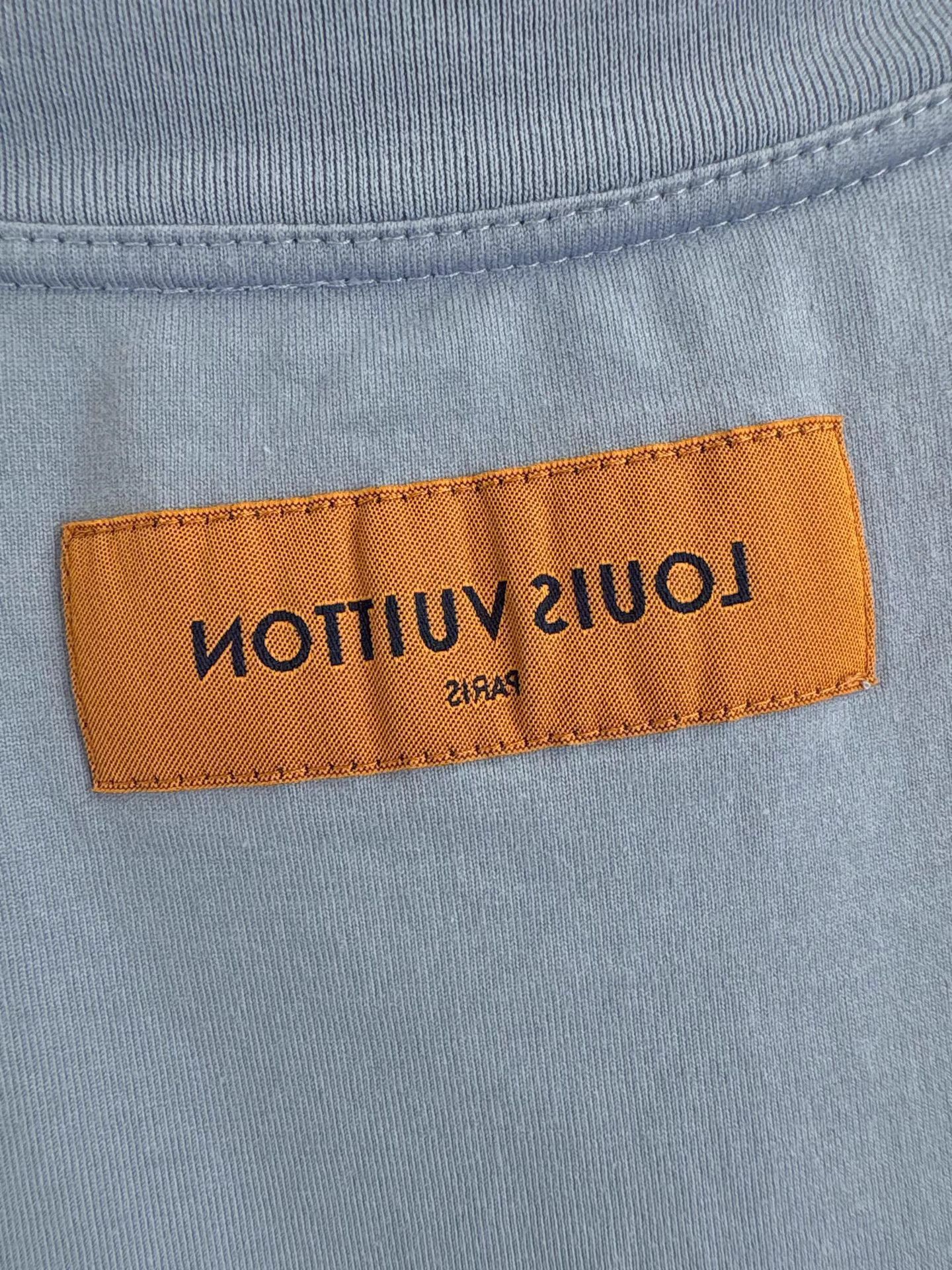 Louis Vuitton Louis Vuitton Haze Blue Logo Short Sleeve K1 Size US XL / EU 56 / 4 - 4 Thumbnail