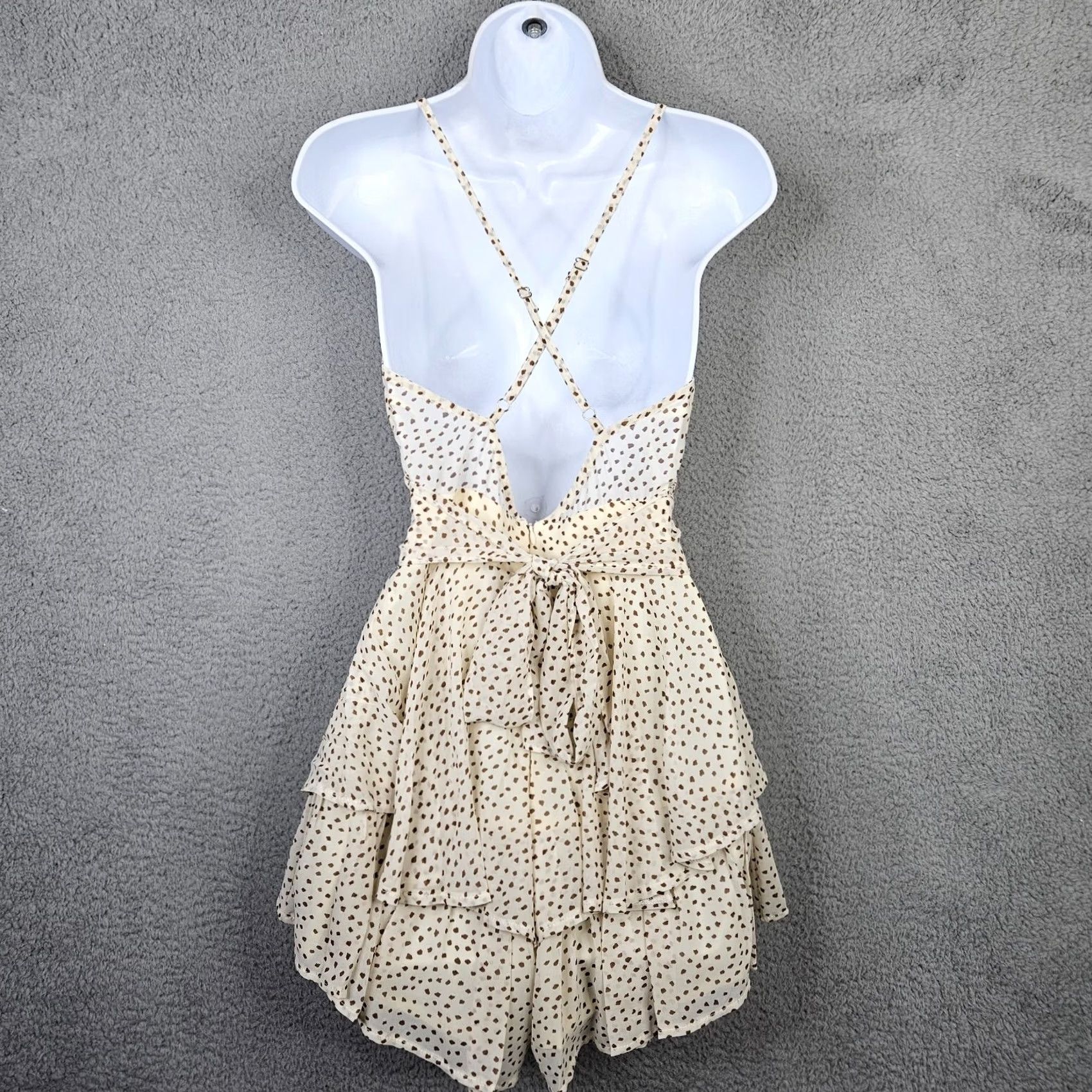PRINCESS POLLY Princess Polly The Keilan Wrap Playsuit Beige Jumpsuit Women's Size 4 NEW Size 27" / US 4 / IT 40 - 3 Thumbnail