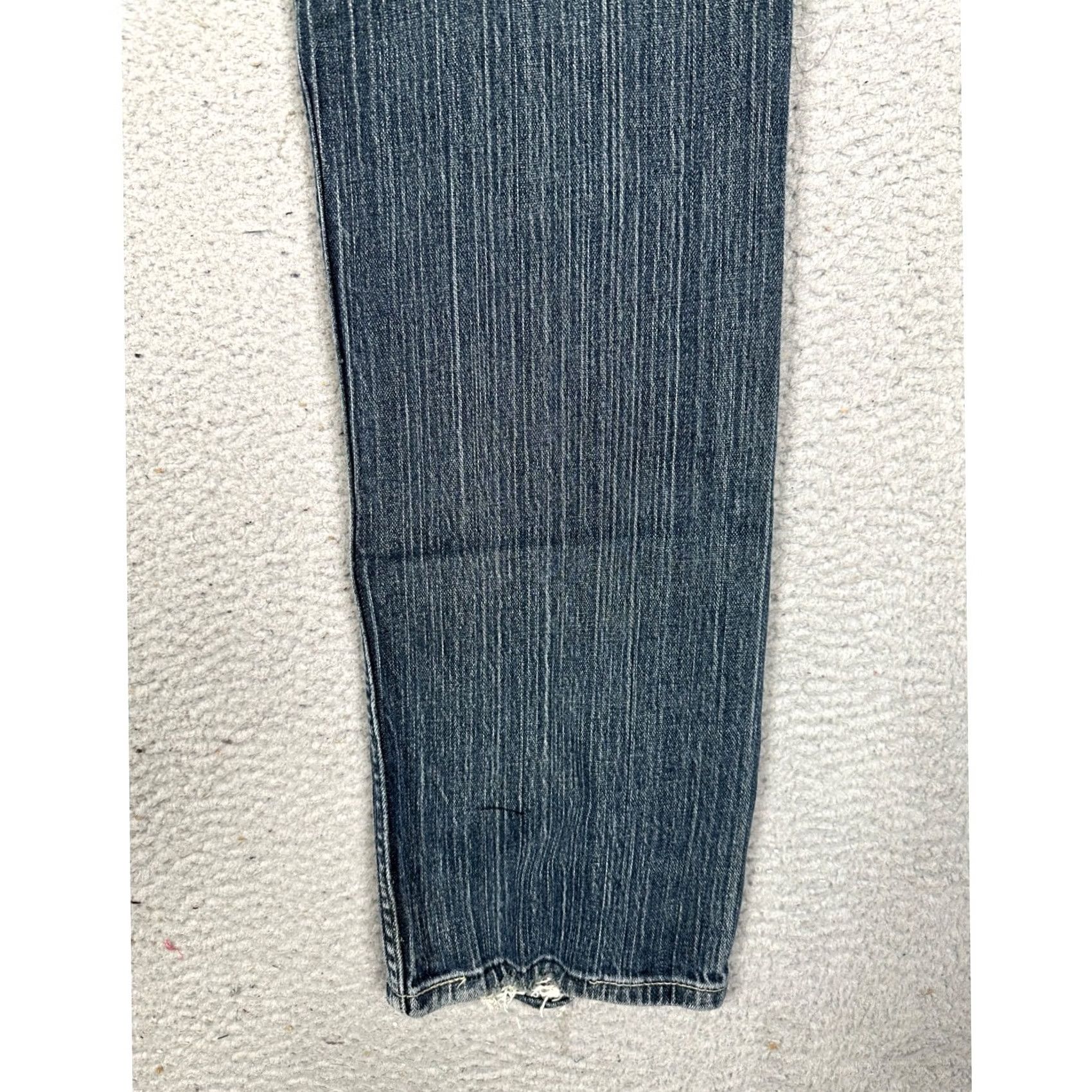Levi's Levi's 505 Jeans Mens 31X32 Blue Regular Straight Distressed 5-Pocket EUC Jeans Regular Mens Blue 5-Pocket Straight 31X32 EUC Size US 31 - 7 Thumbnail
