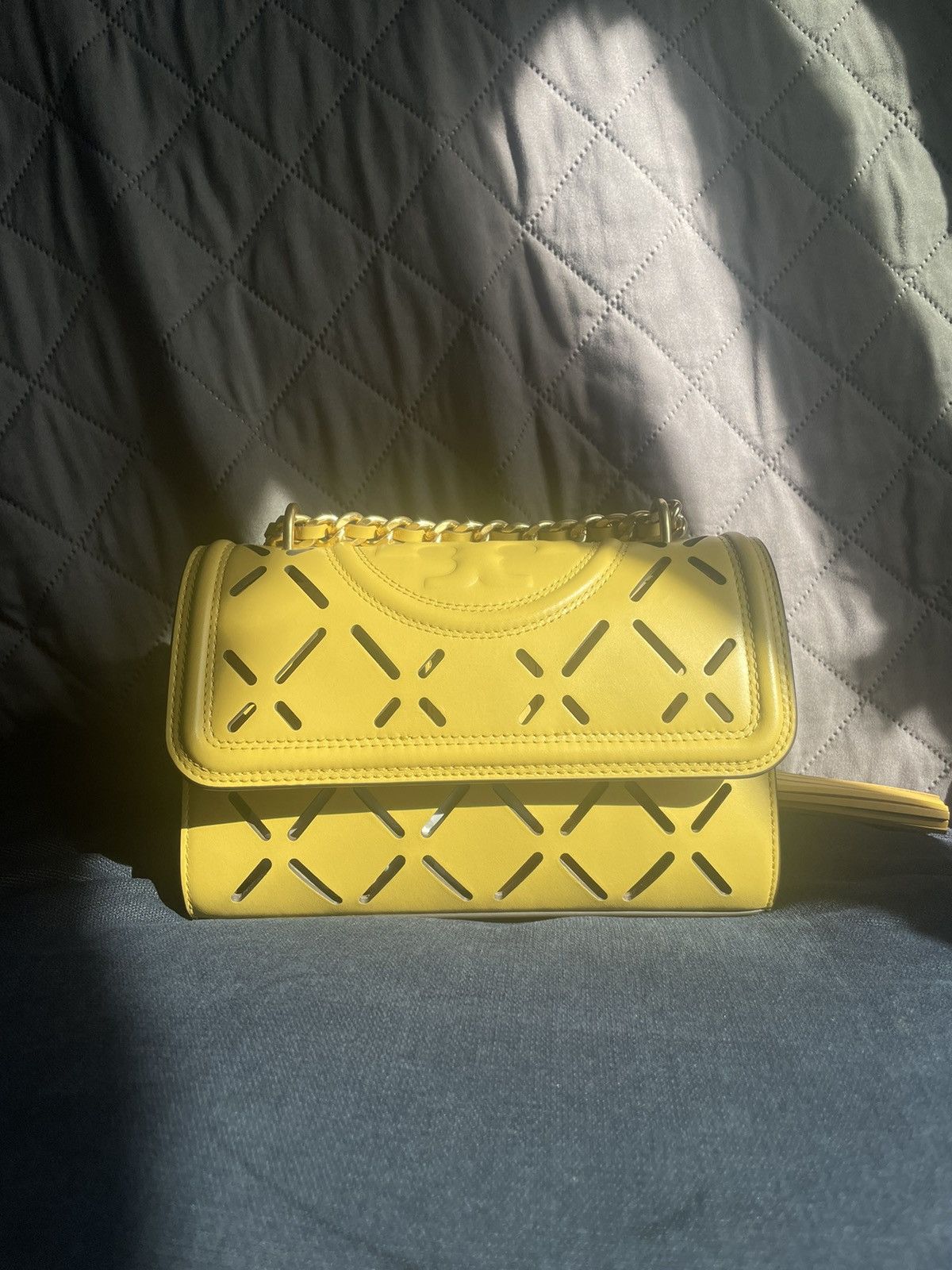 Tory Burch FLEMING DIAMOND PERFORATED SMALL CONVERTIBLE SHOULDER BAG Size ONE SIZE - 1 Thumbnail