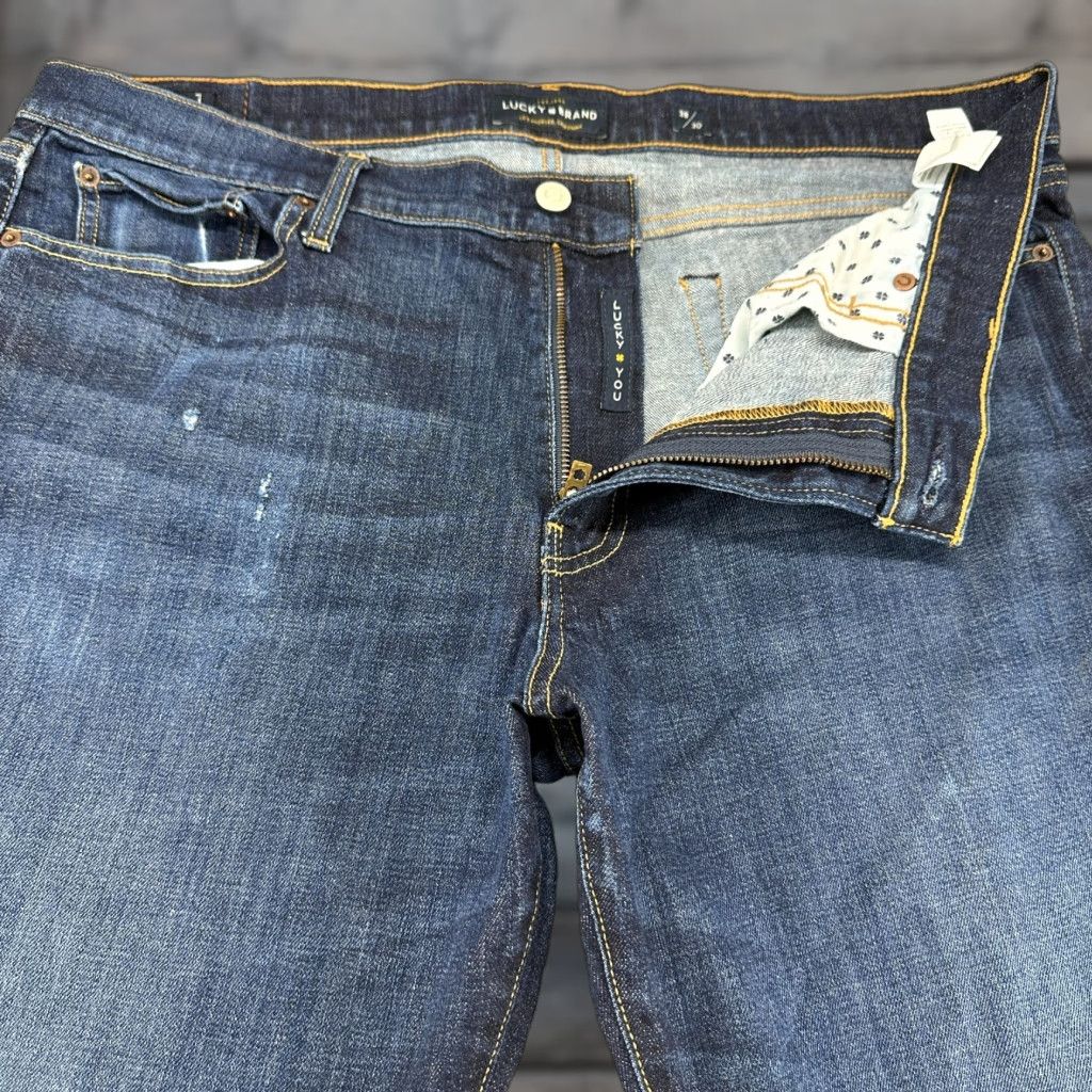 Lucky Brand Lucky Brand 361 Jeans Mens 38x30 Blue Vintage Straight Dark Wash Stretch Flex Denim 5-Pocket Regular Rise Dark Blue Mens Jeans Size US 38 / EU 54 - 1 Thumbnail