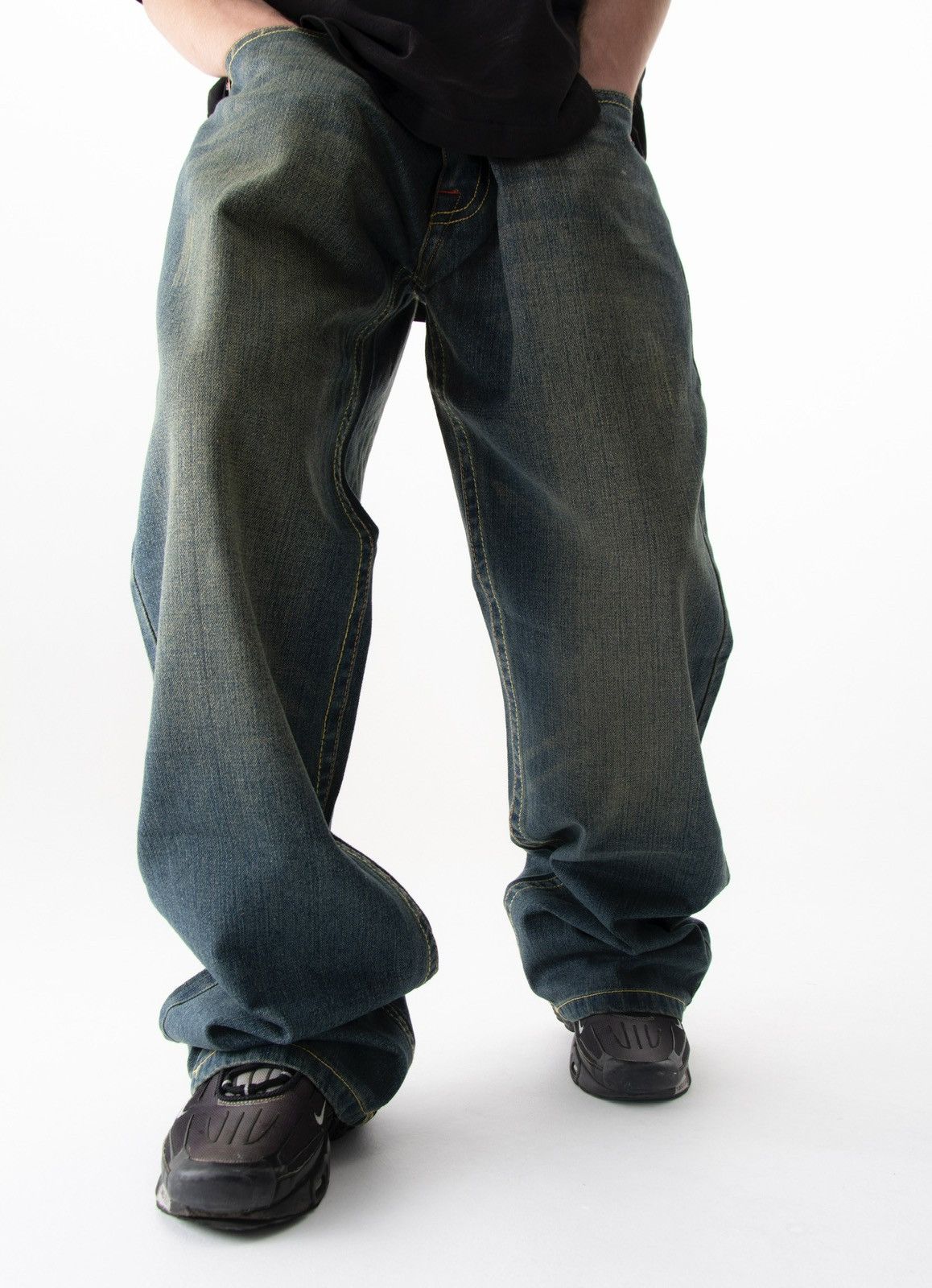 True Religion True religion distressed faded denim pants Size US 42 / EU 58 - 2 Thumbnail