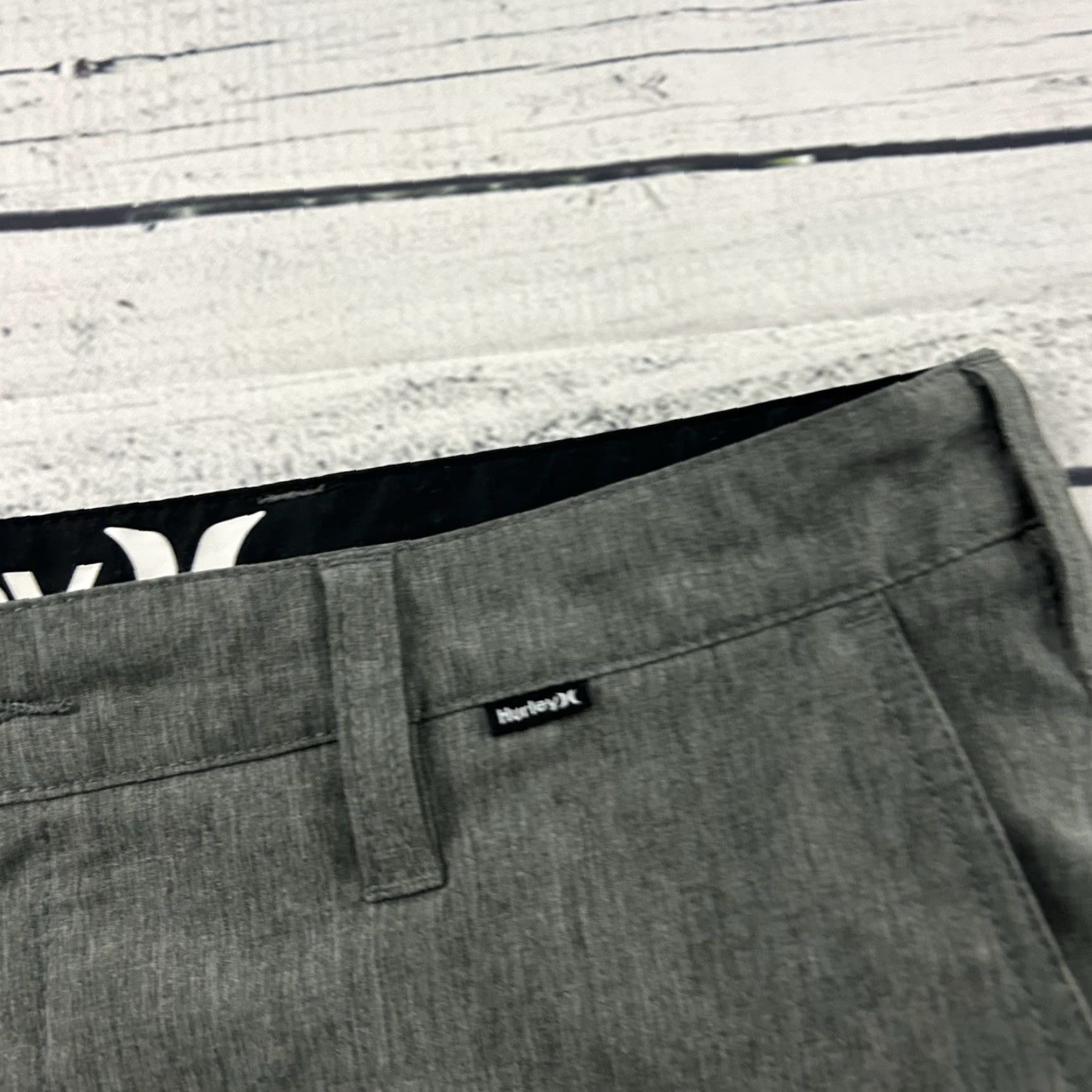 Hurley Hurley Phantom Casual Short Men's 32 Gray 10.5" Inseam Shorts Chino Flat Front Casual Mens 32 Gray Size US 32 / EU 48 - 2 Thumbnail