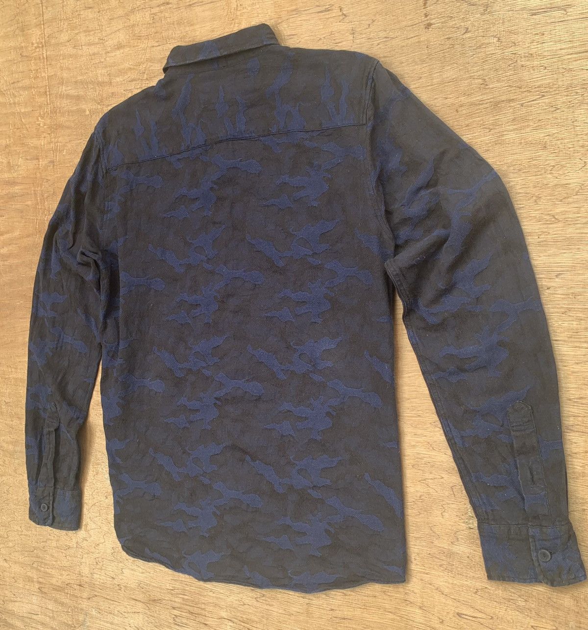 Japanese Brand Vanquish 10th Anniversary Camouflage Shirt Size US M / EU 48-50 / 2 - 7 Thumbnail