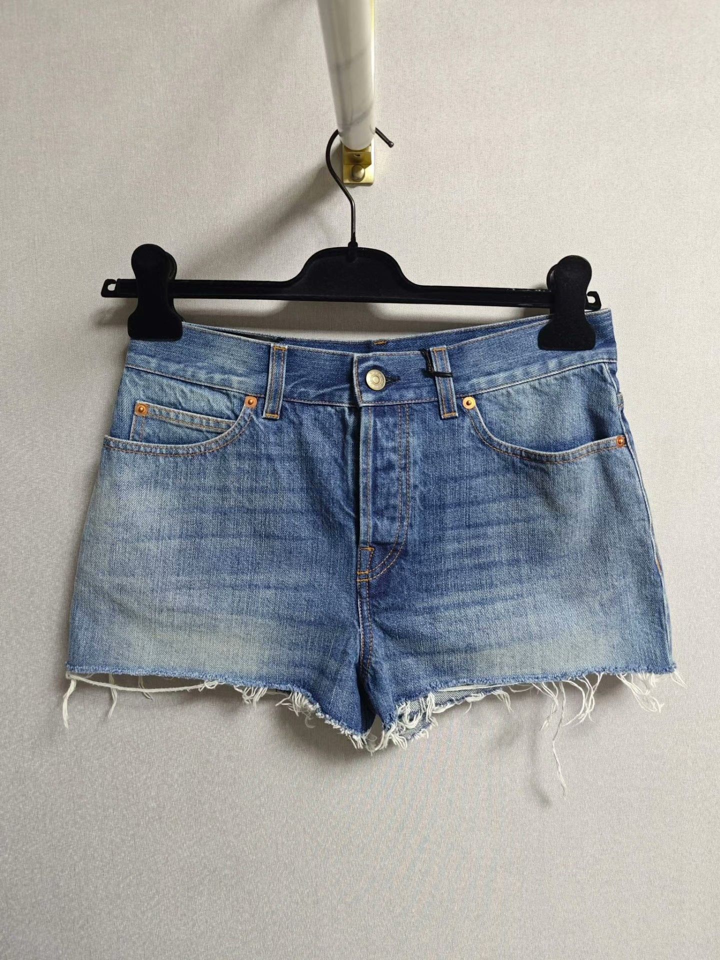 Gucci Gucci SS21 x Donald Duck Denim Shorts Women Size 24" / US 00 / IT 34 - 1 Thumbnail