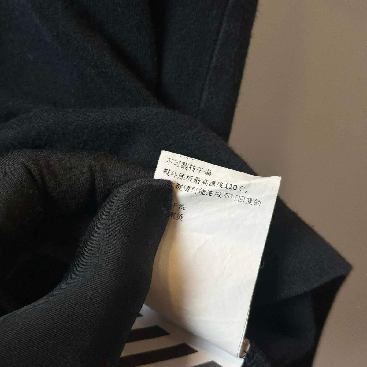 Hypebeast × Off-White OFF WHITE ACRYLIC ARROWS BLACK T SHIRT Size US L / EU 52-54 / 3 - 7 Thumbnail