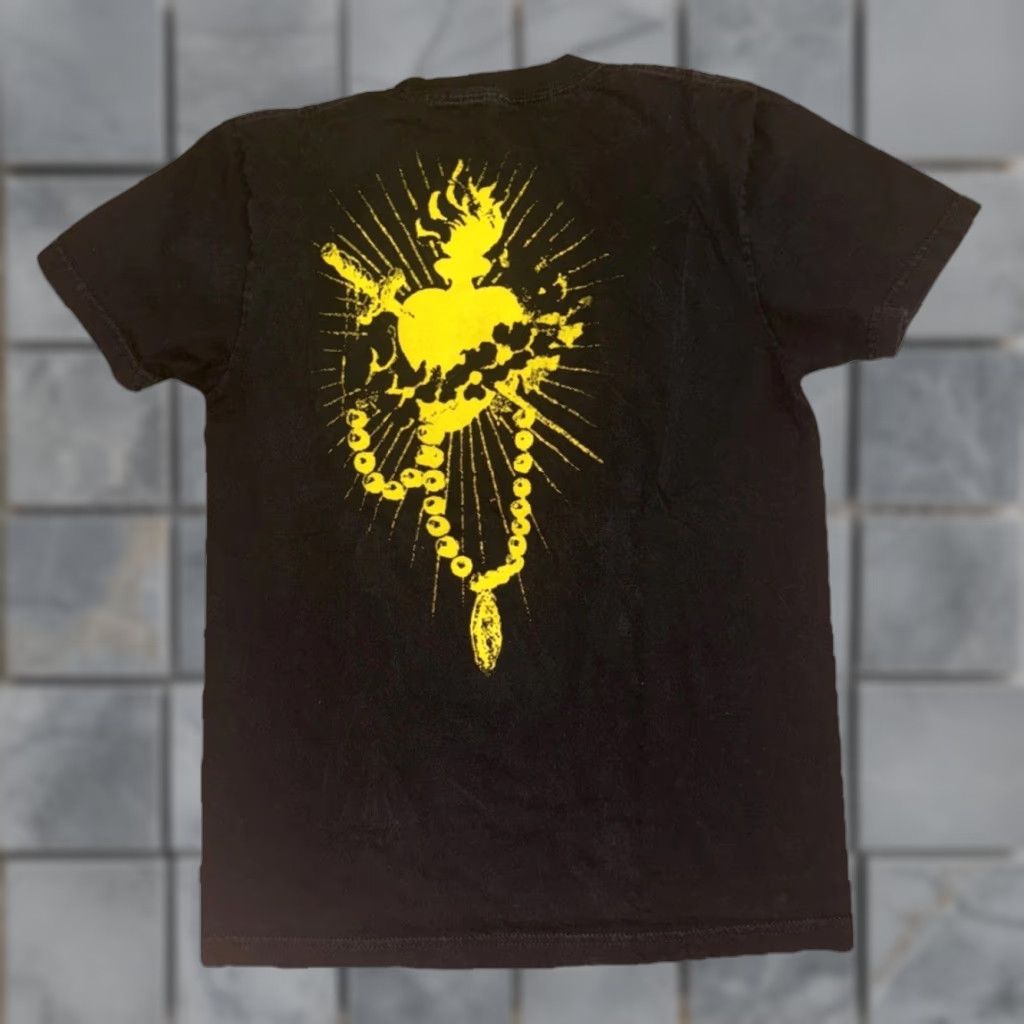 Vintage Flaming Sacred Heart Rosary Graphic T-Shirt Black Men M Short Sleeve 18x26 Graphic Print Gothic Streetwear Size US M / EU 48-50 / 2 - 1 Thumbnail