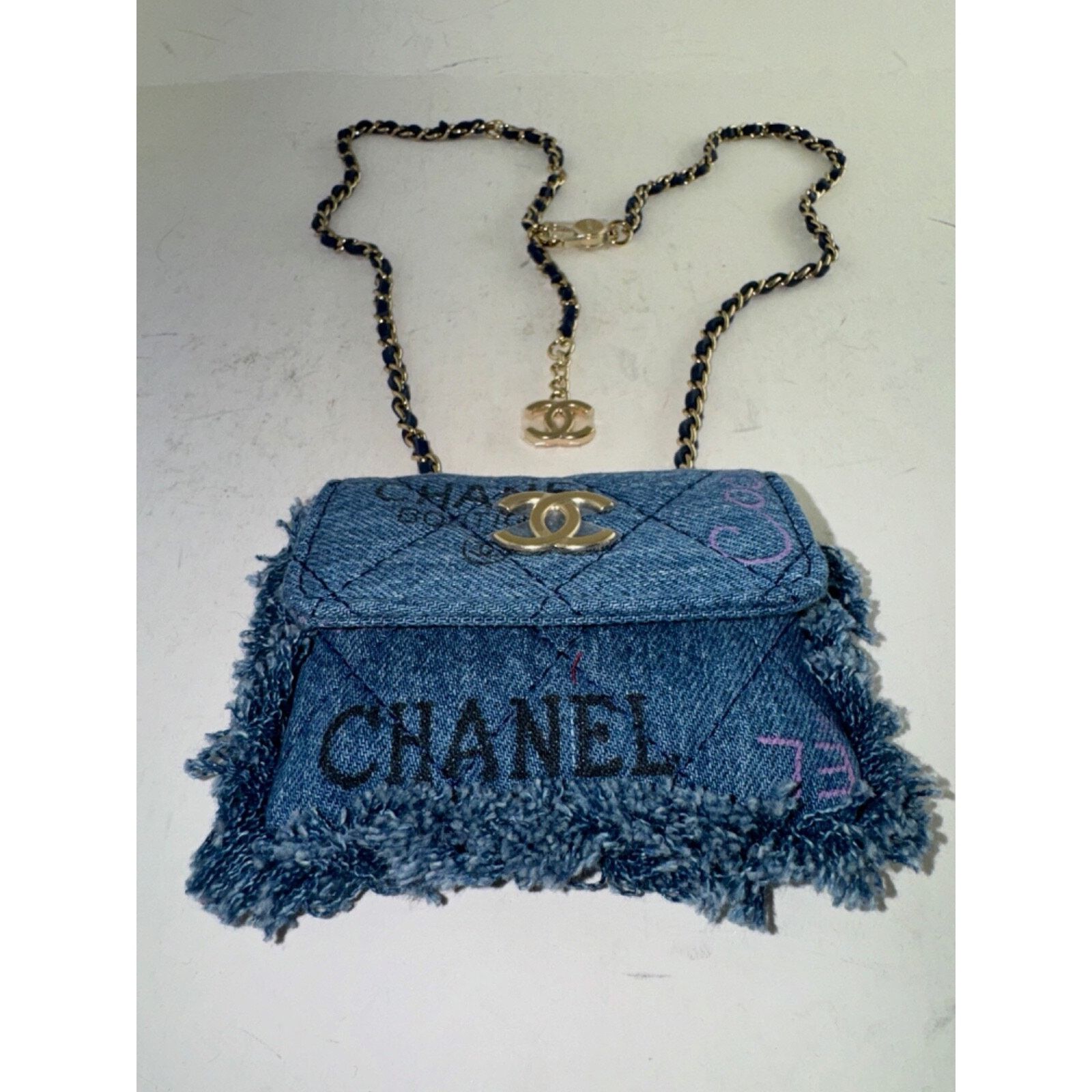 Chanel Chanel Black Pink CC Logo Frayed Credit Card Belt Bag Size ONE SIZE - 17 Thumbnail