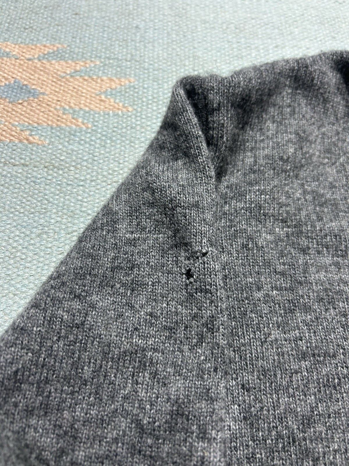 Vintage Vtg 1960s lambswool acrylic sweater v neck distressed large Size US L / EU 52-54 / 3 - 5 Thumbnail