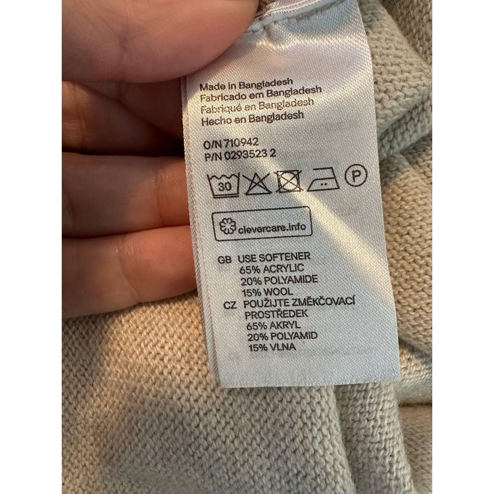 H&M H&M beige crew neck sweater size small Size S / US 4 / IT 40 - 5 Thumbnail