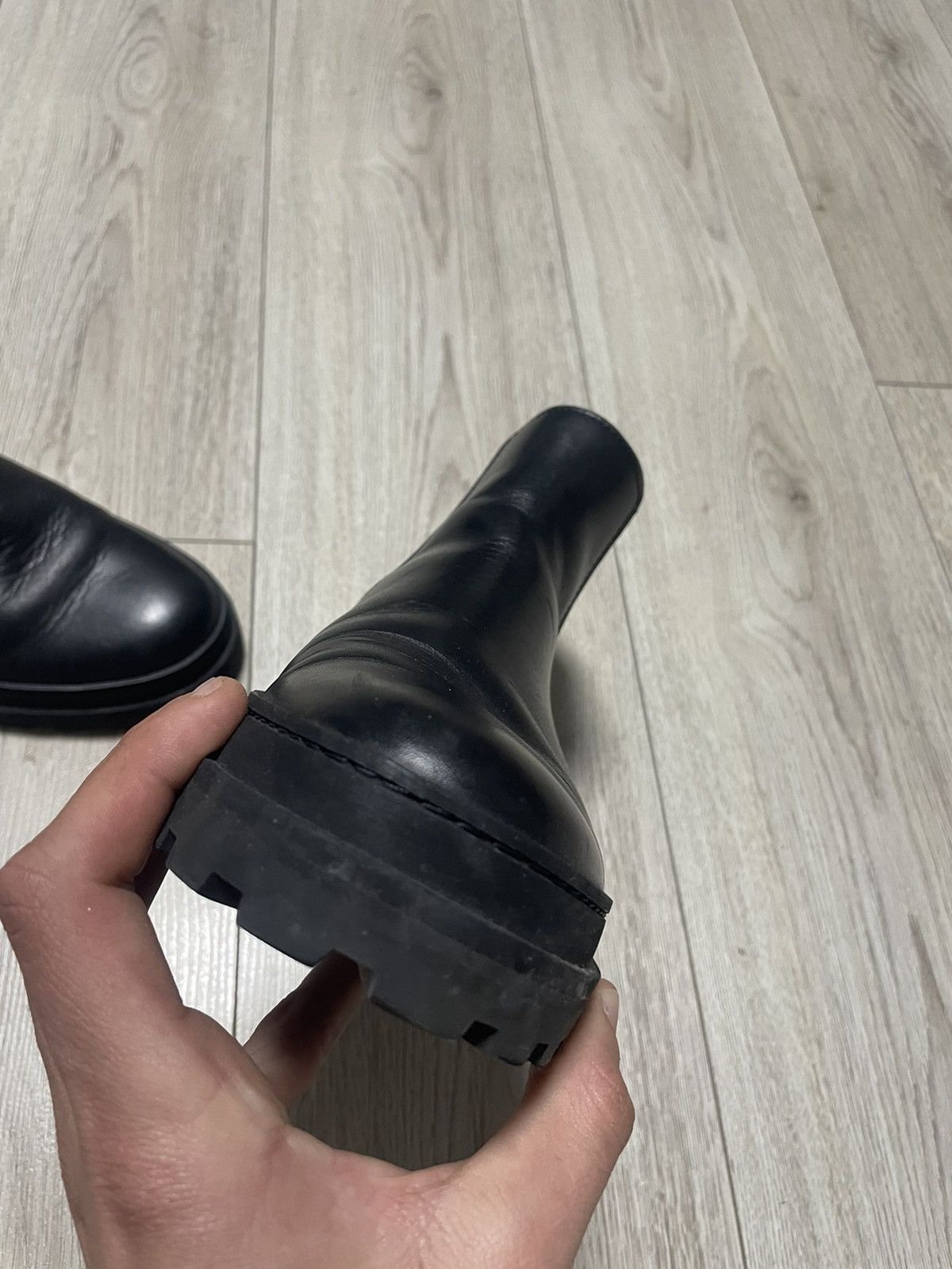 A.P.C. APC Leather Chelsea Black Classic Boot 27.5 cm Size US 10 / EU 43 - 18 Thumbnail