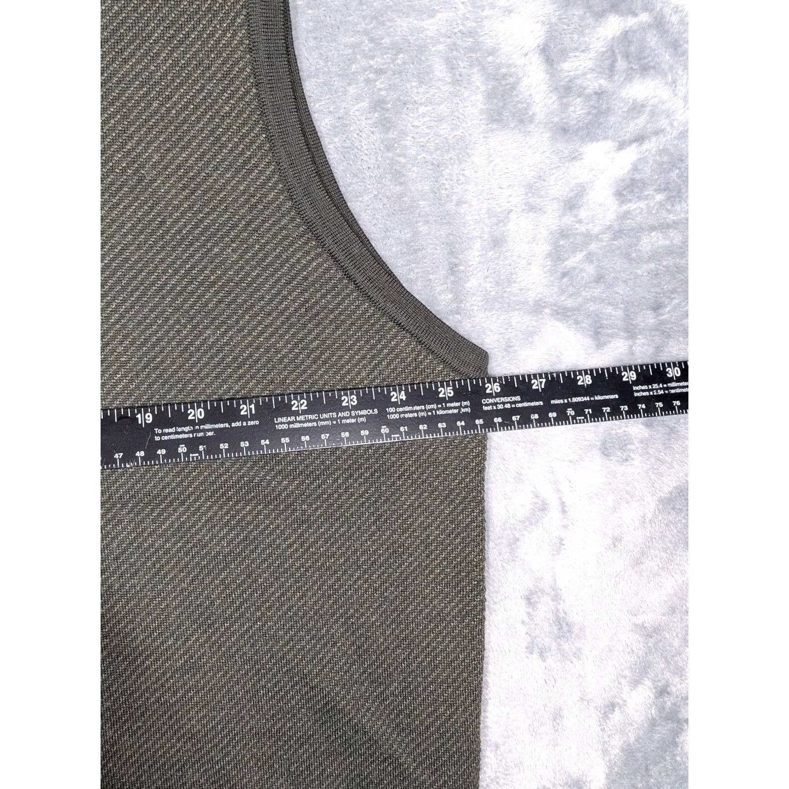 Brooks Brothers VINTAGE Brooks Brothers Sweater Vest Mens XL Green Merino Wool V-Neck Italy Size US XL / EU 56 / 4 - 3 Thumbnail