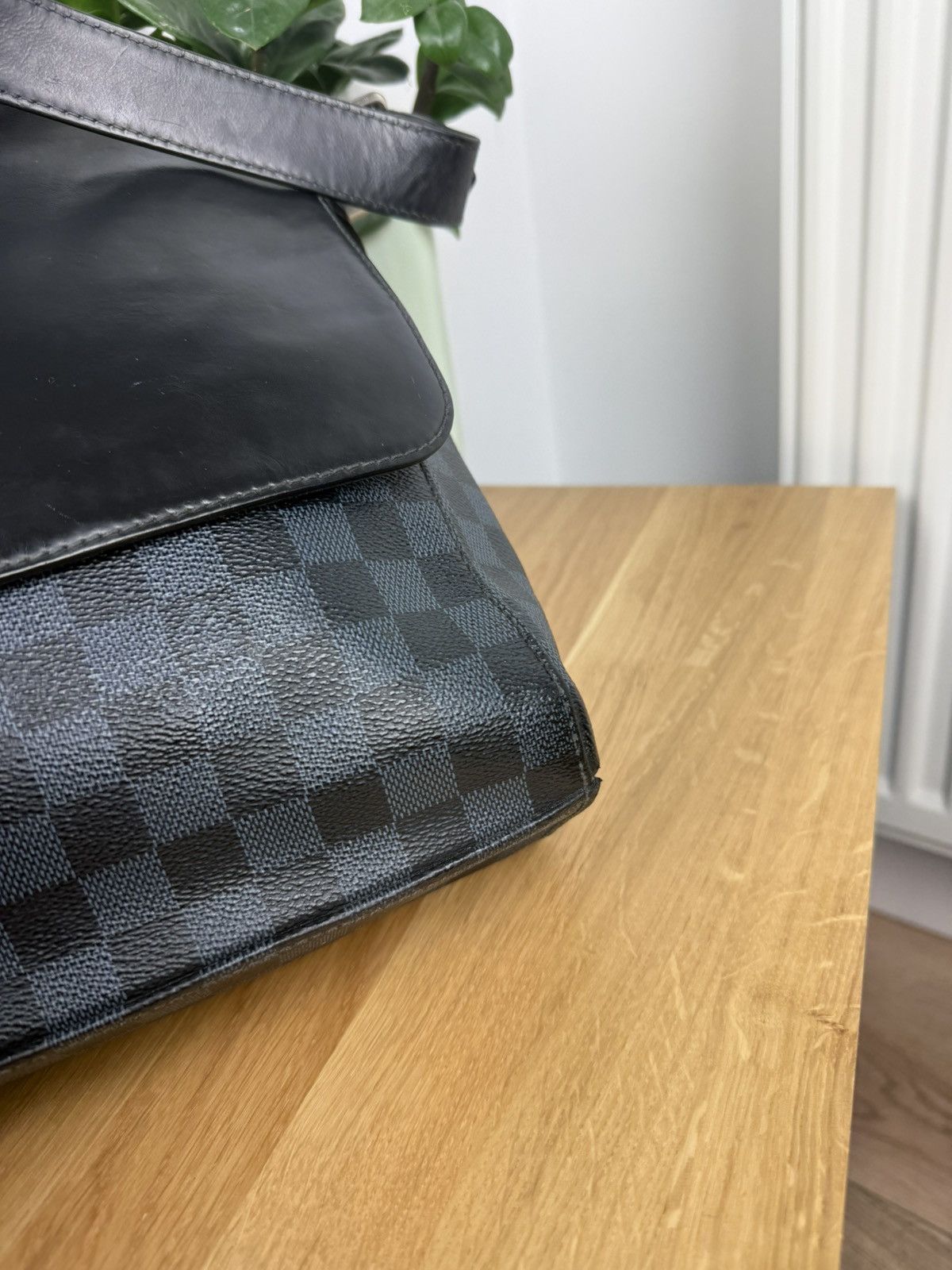 Louis Vuitton Louis Vuitton Messenger Canvas Crossbody Bag Size ONE SIZE - 9 Thumbnail