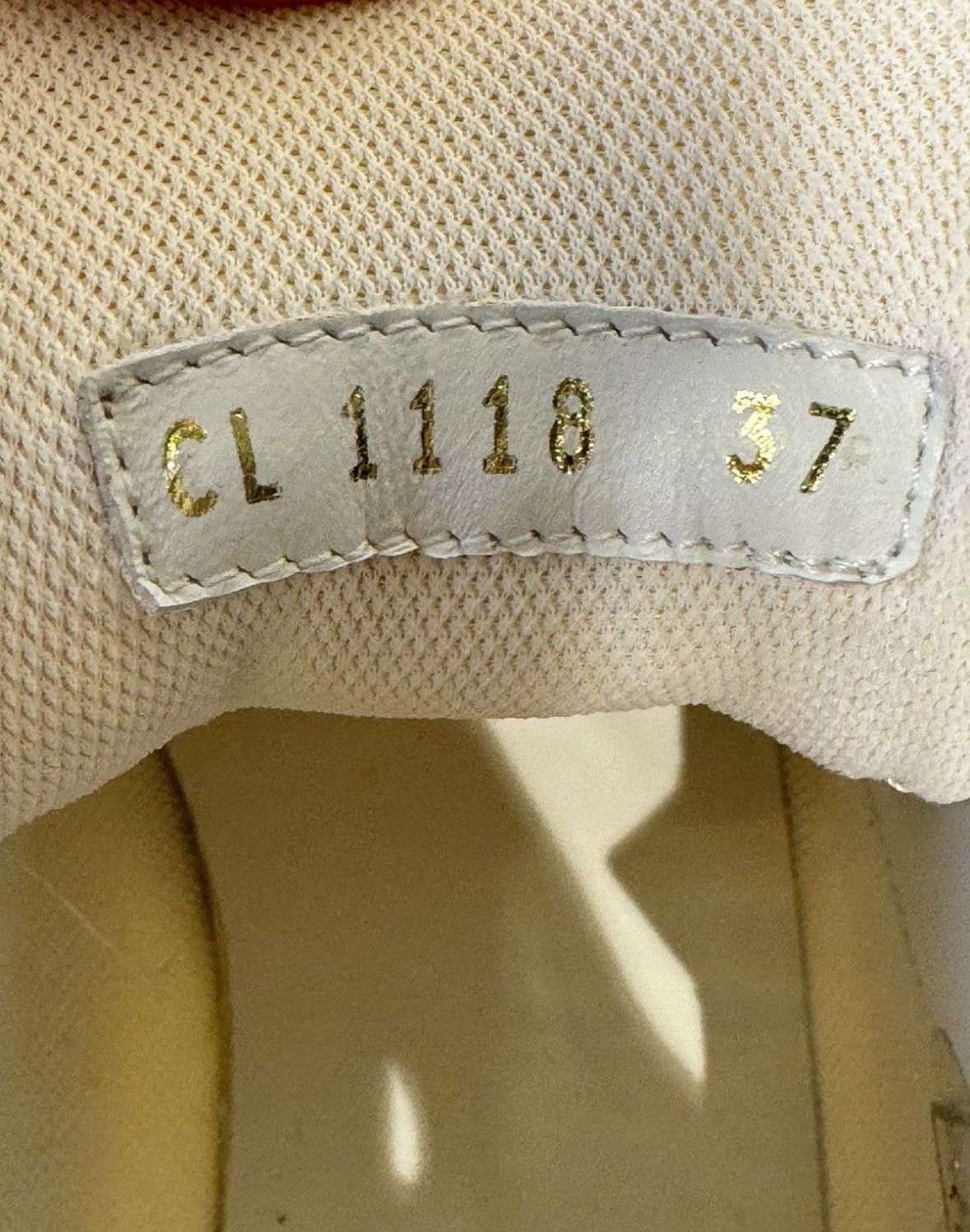 Louis Vuitton Louis Vuitton Calfskin Monogram Run Away Sneakers Size US 6.5 / IT 36.5 - 11 Thumbnail
