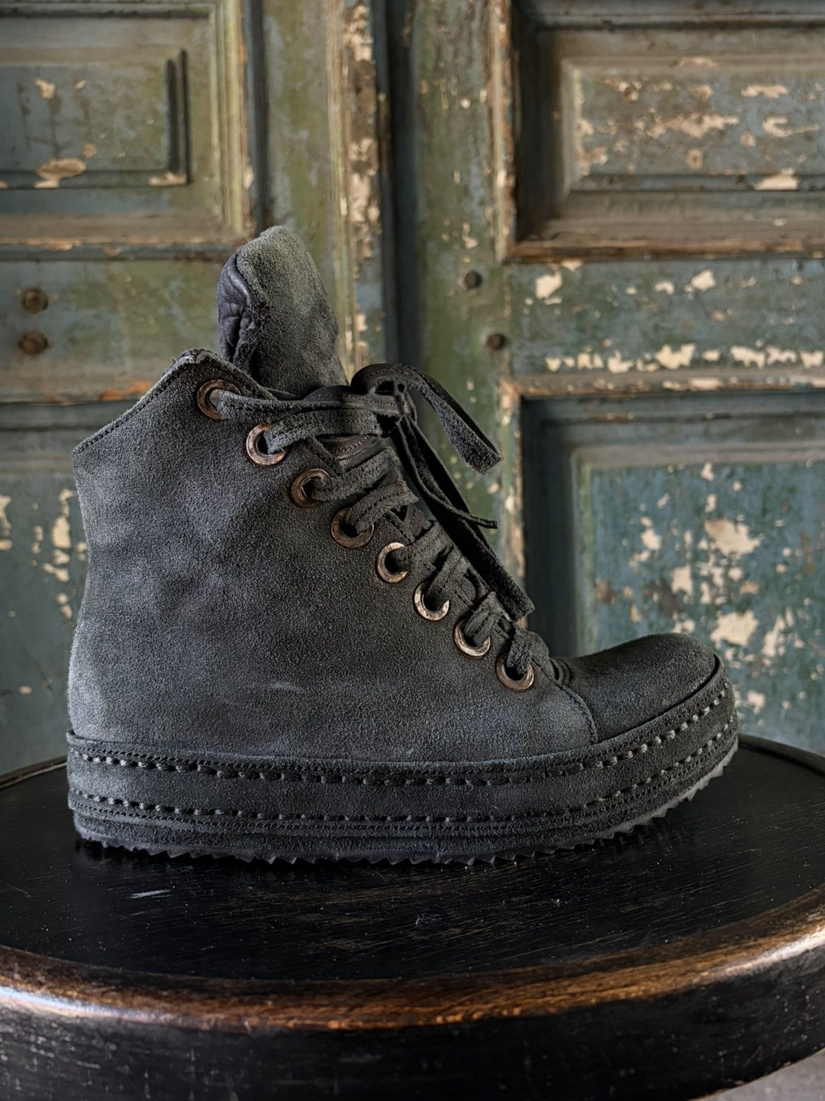 James Kearns James Kearns 8-hole reverse leather sneaker Size US 7 / EU 40 - 10 Thumbnail