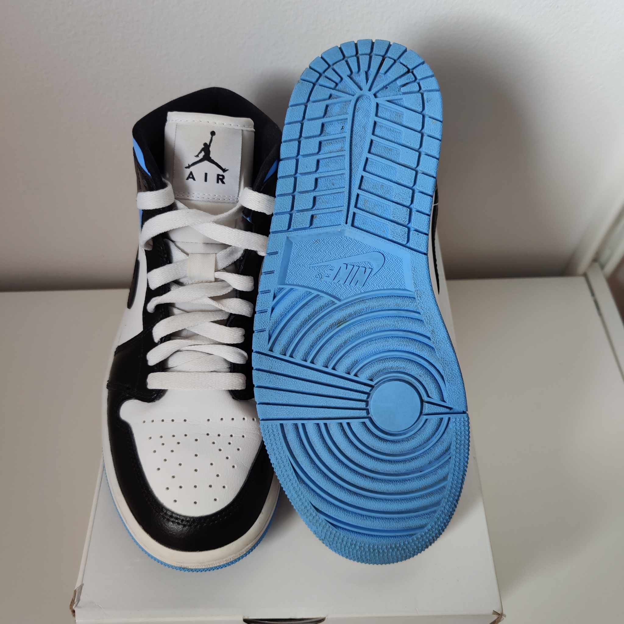 Jordan Brand Wmns Air Jordan 1 Mid University Blue - Size 7.5 Size US 7.5 / IT 37.5 - 15 Thumbnail