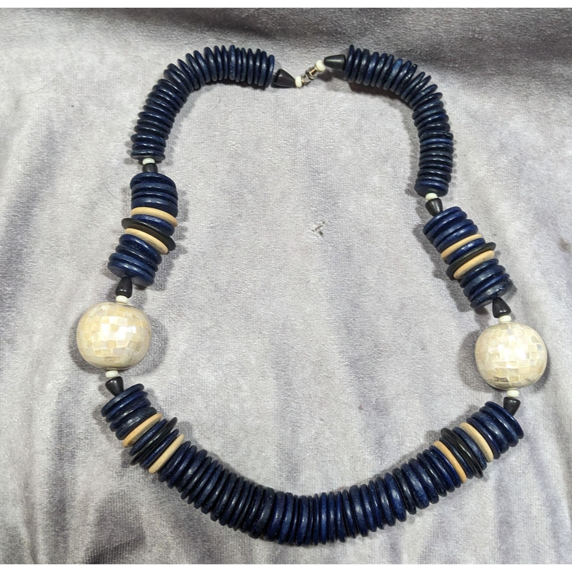 Other Vintage Chunky Blue Wooden Disc And Shell Beaded Necklace Size ONE SIZE - 6 Thumbnail