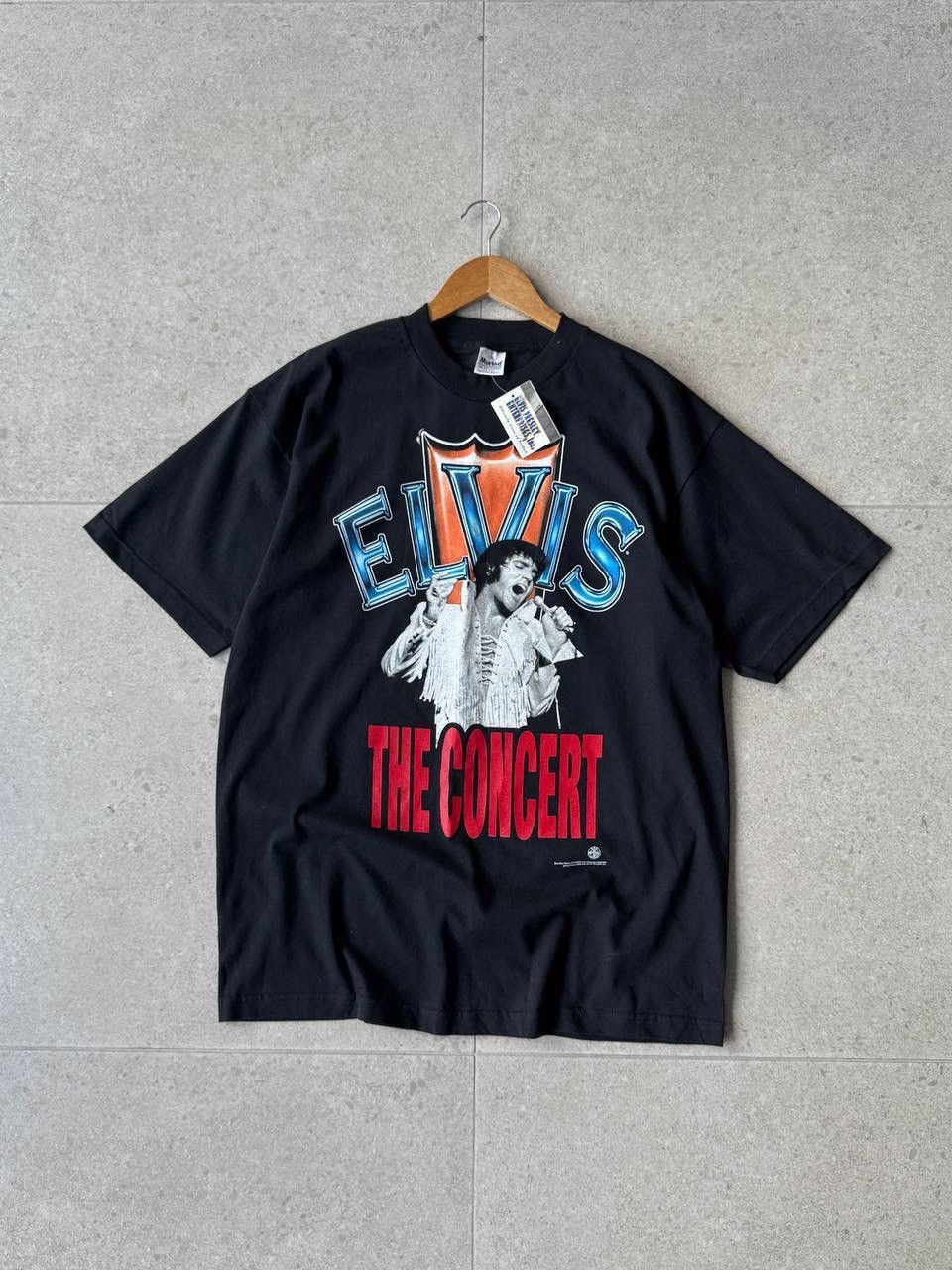 Band Tees elvis presley vintage 1998 Merch Tour t shirt THE CONCERT Size US XL / EU 56 / 4 - 1 Thumbnail