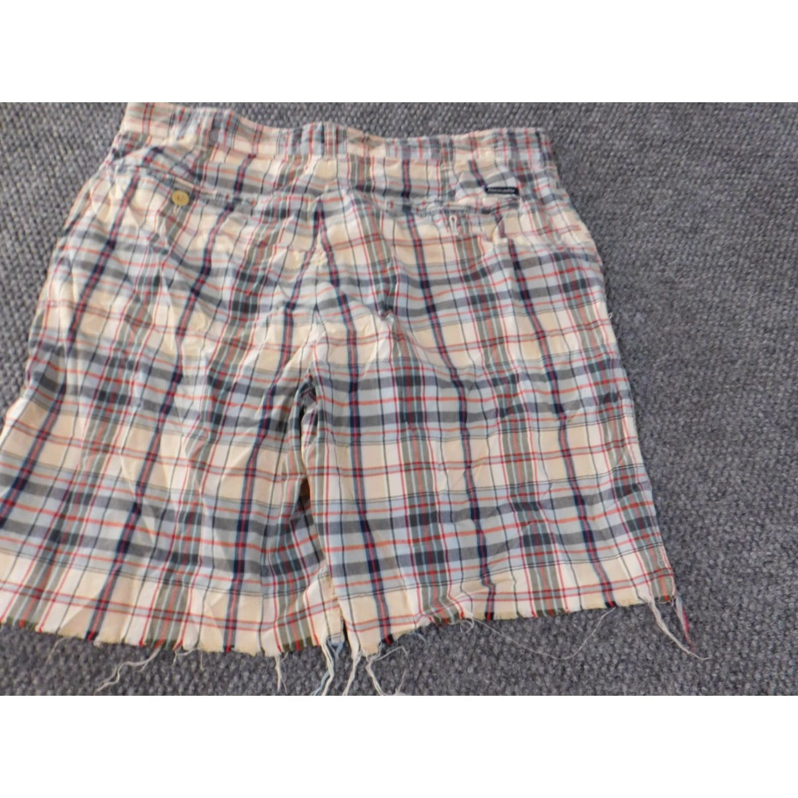 Abercrombie & Fitch Abercrombie & Fitch Shorts Mens 34 Beige Plaid Flat Front Zip Regular Chino Logo Pockets Vintage No Gender Mens Size US 34 / EU 50 - 7 Thumbnail