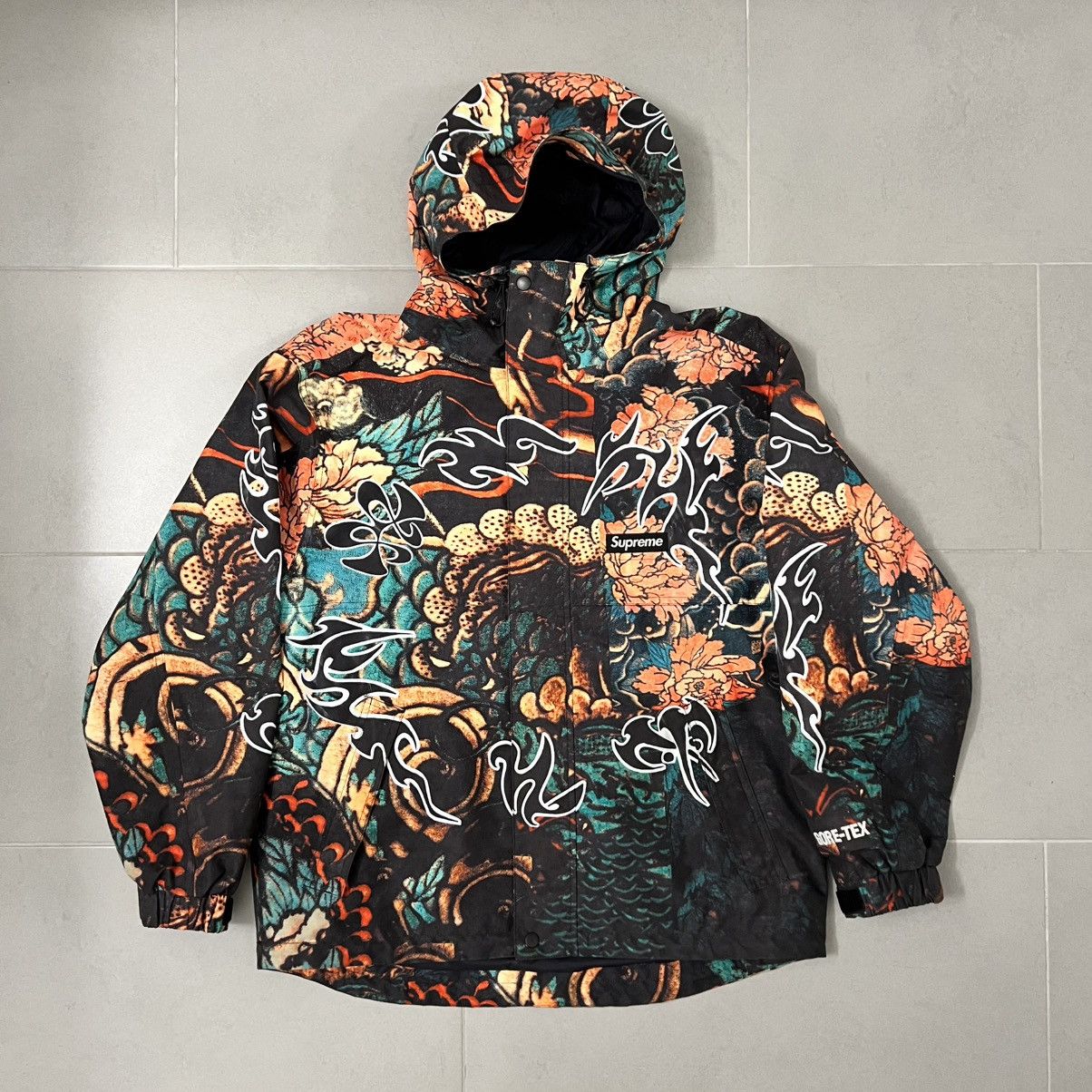 Supreme Supreme Sacred Hearts Gore-Tex Jacket Size US M / EU 48-50 / 2 - 1 Thumbnail