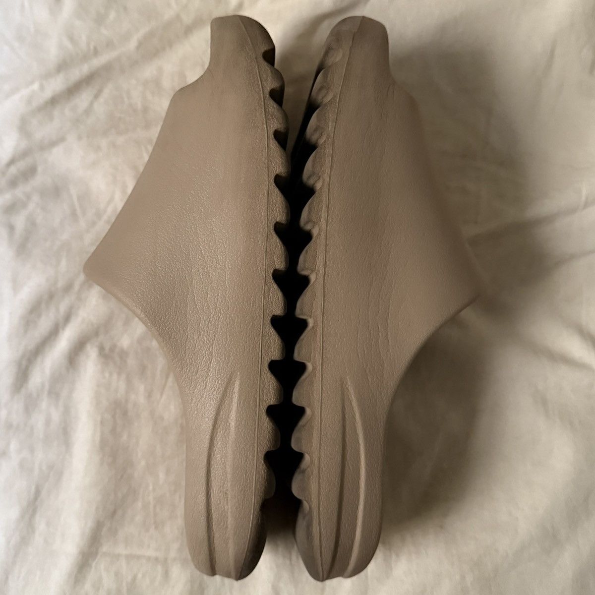 Adidas Yeezy Slides “ PURE “ Size US 9 / EU 42 - 3 Thumbnail