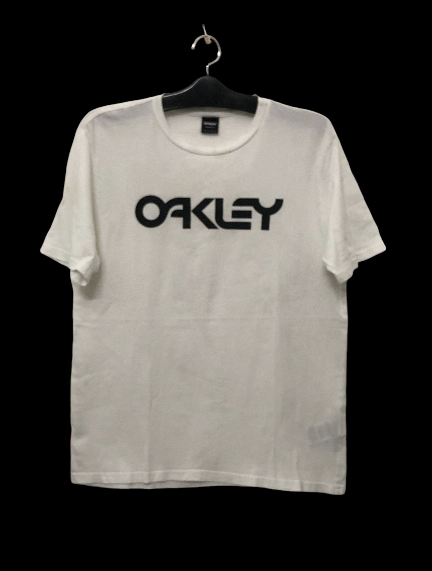 Oakley Y2k Oakley White Tshirt Size US M / EU 48-50 / 2 - 1 Thumbnail