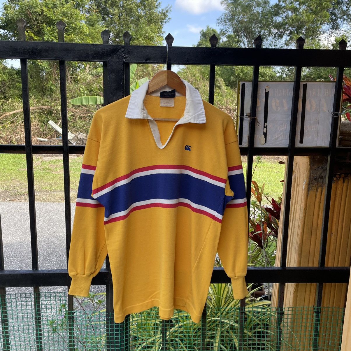 Canterbury of New Zealand 🔥Vintage Canterbury Striped Design Polos Rugby Shirts Size US M / EU 48-50 / 2 - 1 Thumbnail