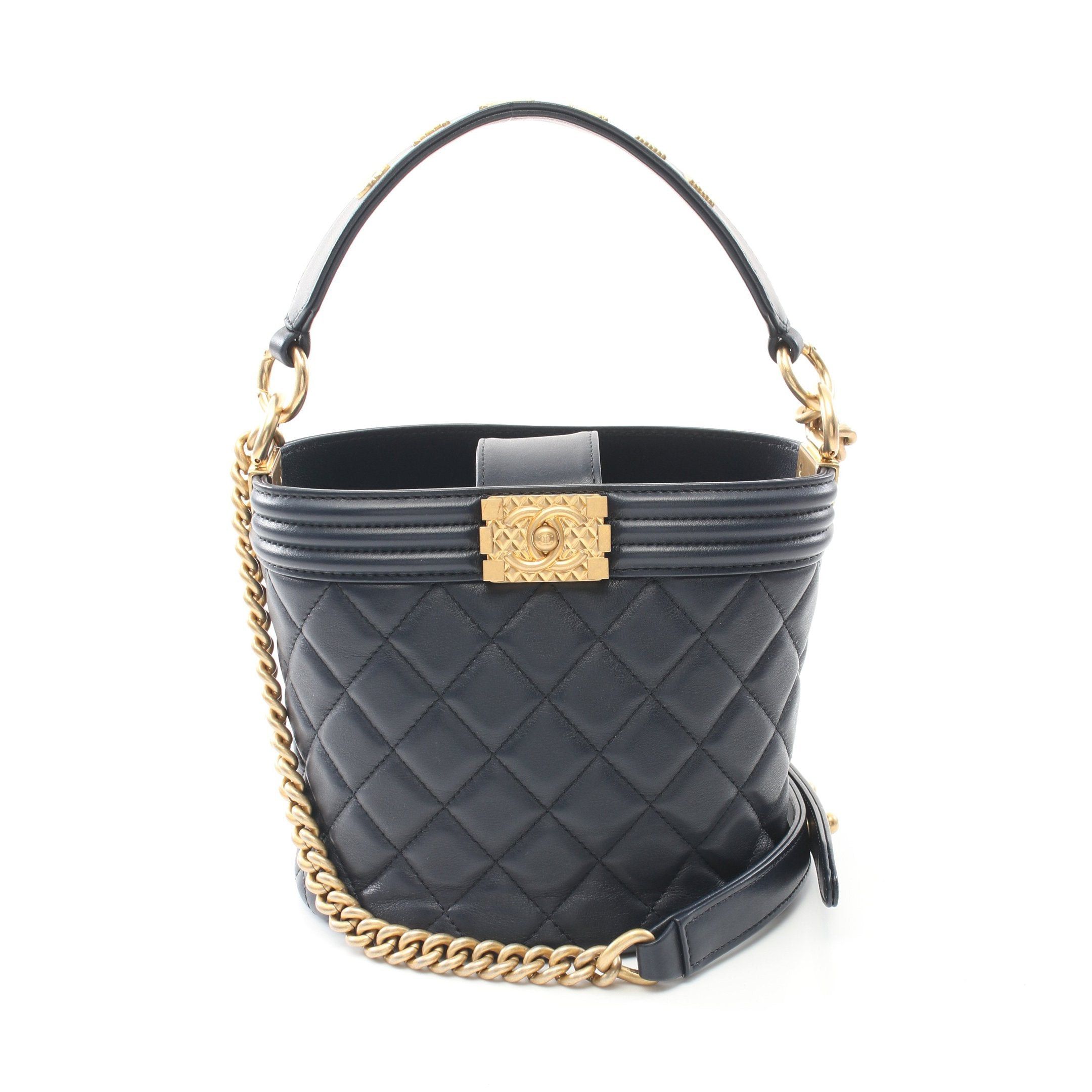 Chanel Chanel Boy Chanel Chain Shoulder Bag Leather Navy Gold Hardware Size ONE SIZE - 1 Thumbnail