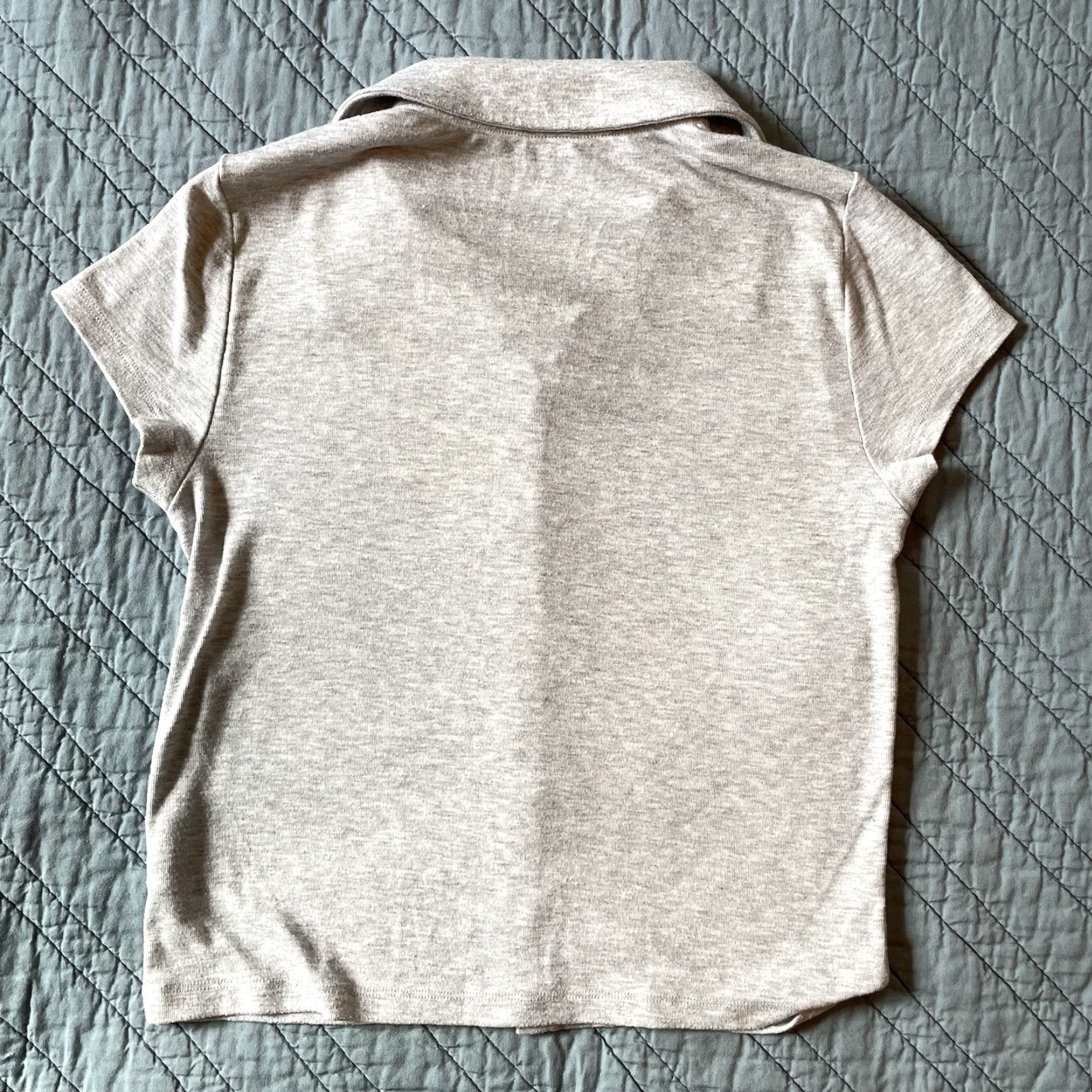American Eagle Outfitters American Eagle Outfitters Button-Up Shirt Womens Medium Gray Cropped Short Sleeve Collared Size M / US 6-8 / IT 42-44 - 6 Thumbnail