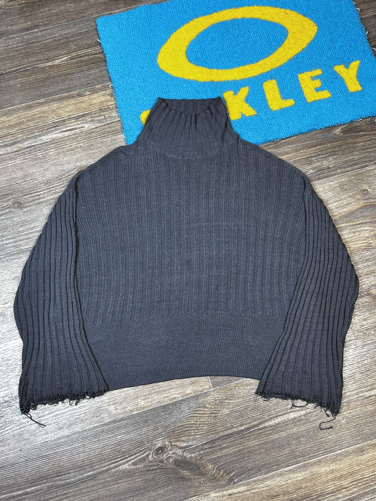 Dolce & Gabbana × Vintage 90’s Vintage Dolce&Gabbana Oversized Distressed Grey Sweater Size L / US 10 / IT 46 - 2 Thumbnail