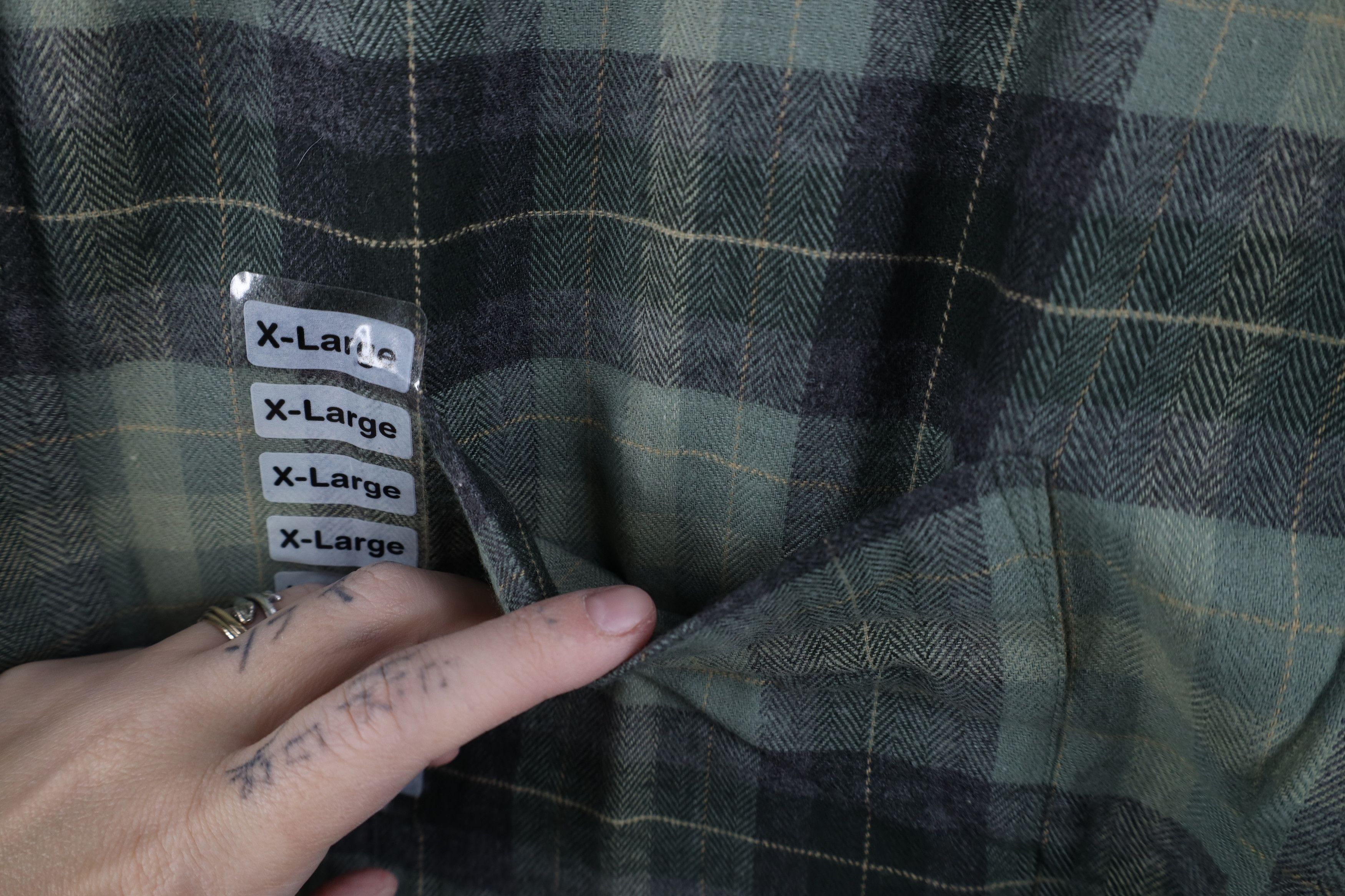 Vintage Deadstock Vintage Streetwear Plaid Flannel Button Down Shirt Size US XL / EU 56 / 4 - 6 Thumbnail