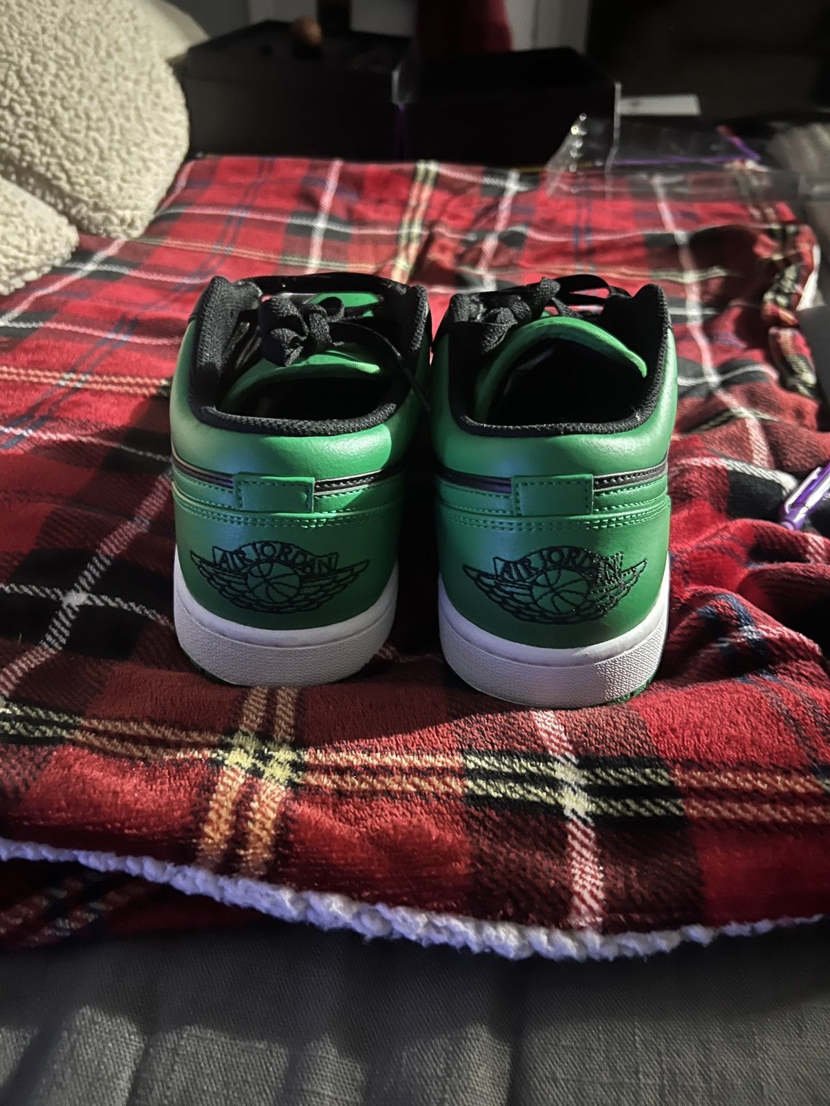 Jordan Brand Jordan 1 Low Lucky Green Size US 11 / EU 44 - 5 Thumbnail