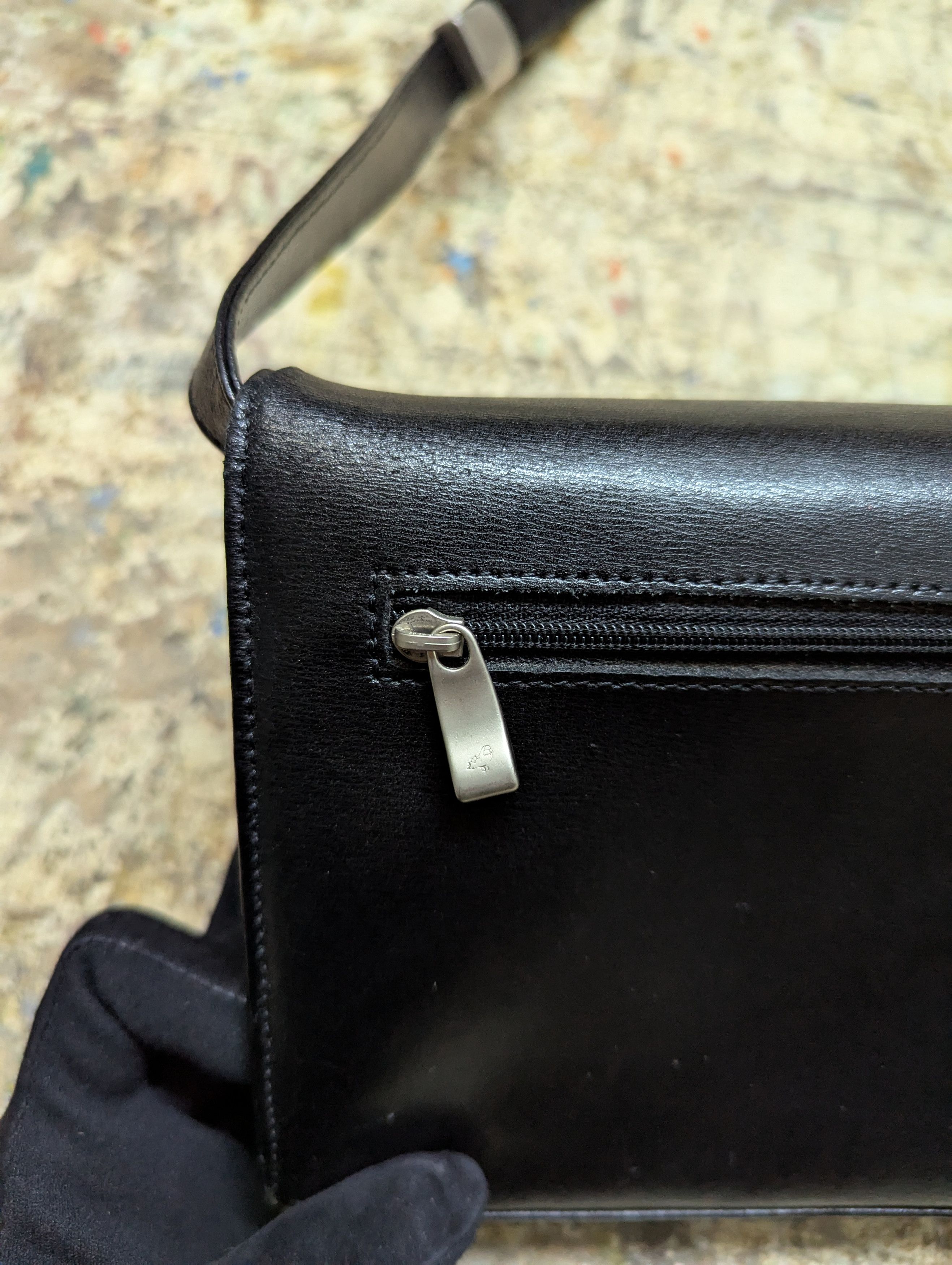 Mandarina Duck Rare! 00s Mandarina Duck Iconic Crossbody Leather Bag Size ONE SIZE - 9 Thumbnail