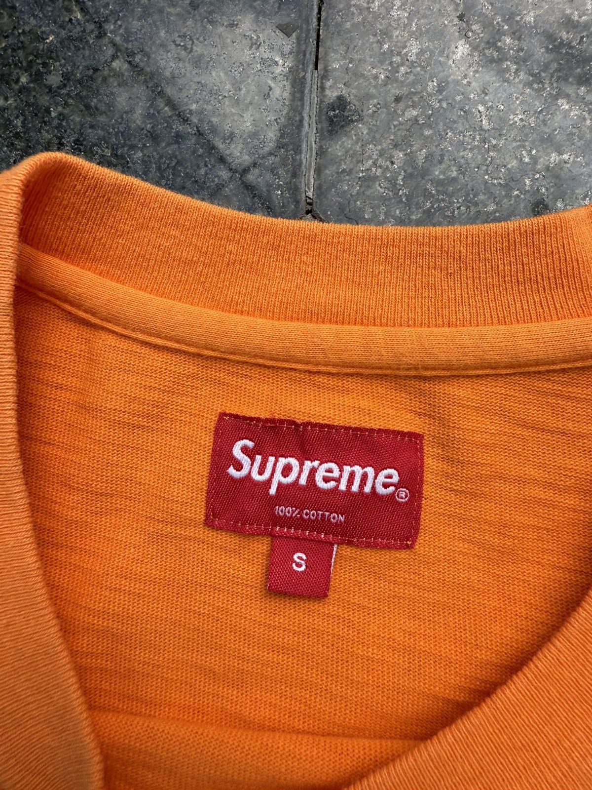 90’s SUPREME RARE POCKET LOGO Y2K RETRO VINTAGE TSHIRT TEE