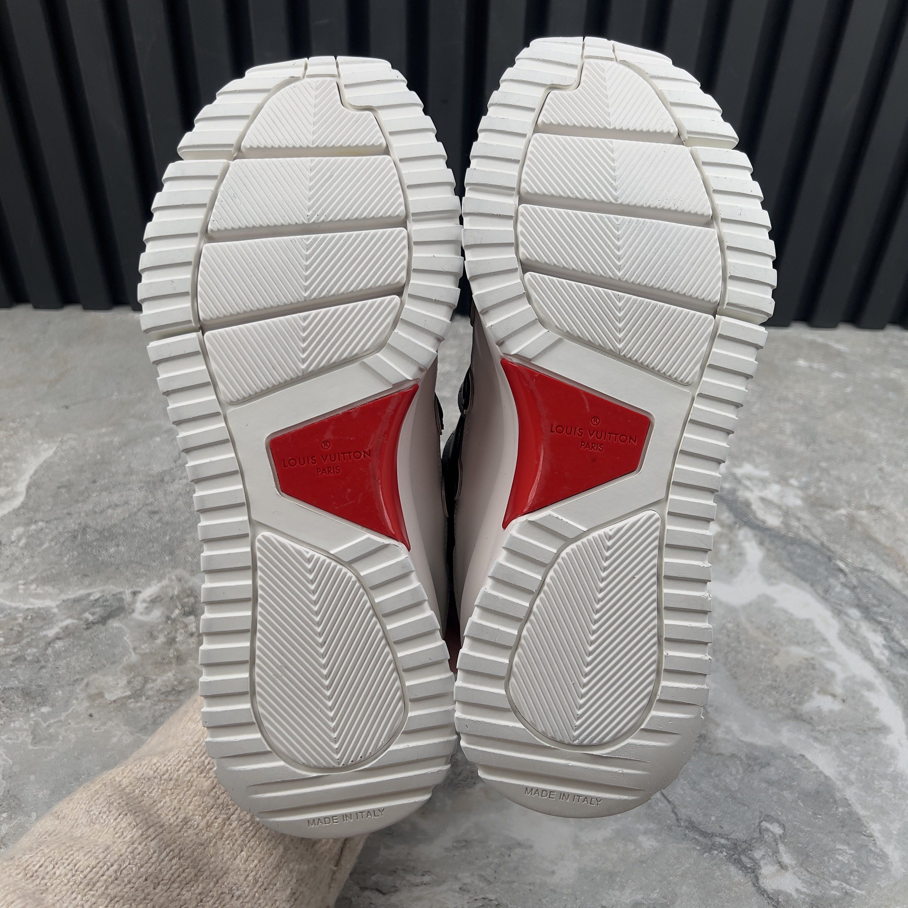 Louis Vuitton Zig Zag Logo Sneaker White Black Leather Size US 8 / EU 41 - 11 Thumbnail