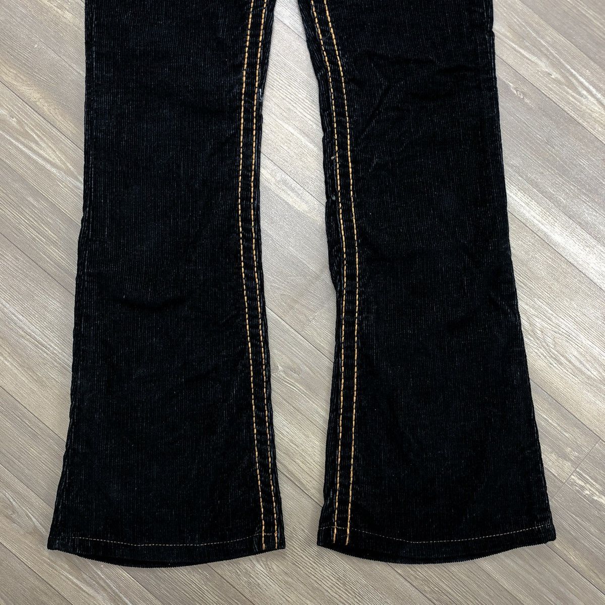 True Religion × Vintage Y2K Vintage True Religion Flared Courduroy Bootcut Pants Size 26" / US 2 / IT 38 - 13 Thumbnail