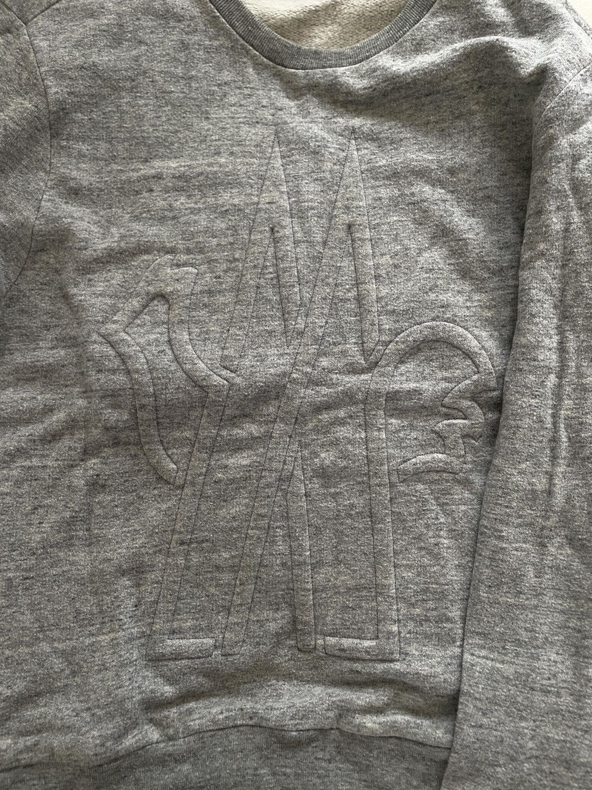Moncler Moncler embossed jumper Size US L / EU 52-54 / 3 - 2 Thumbnail