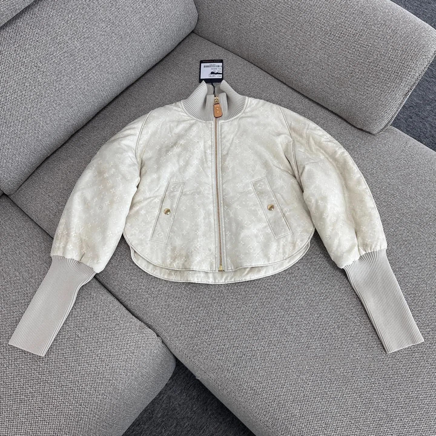 Louis Vuitton Louis Vuitton SS24 Logo Puffer Jacket. Size US XS / EU 42 / 0 - 1 Thumbnail