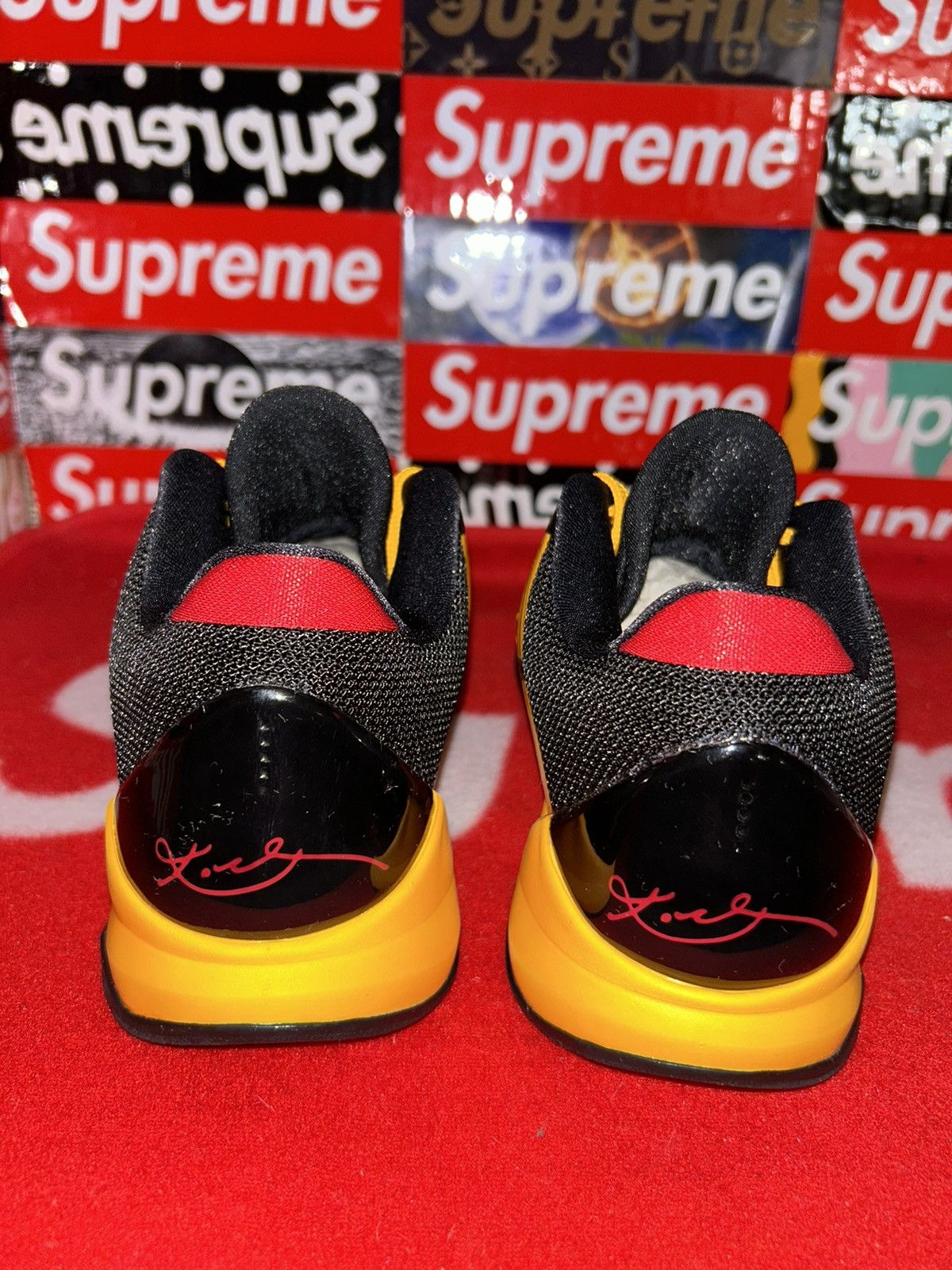 Nike Nike Kobe 5 Protro Bruce Lee CD4991-700 size 7.5 VNDS Size US 7.5 / EU 40-41 - 3 Thumbnail